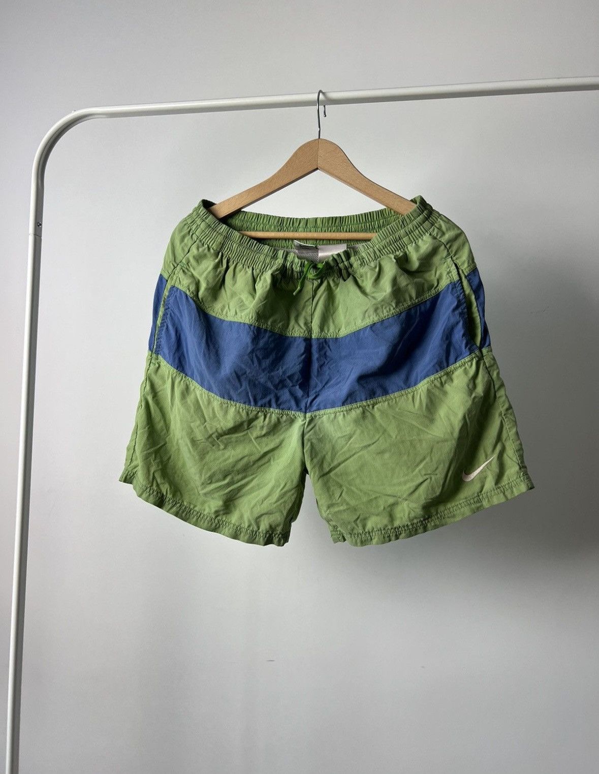 Nike Vintage Nike Mens Shorts Big Logo 90’s Size US 32 / EU 48 - 7 Thumbnail