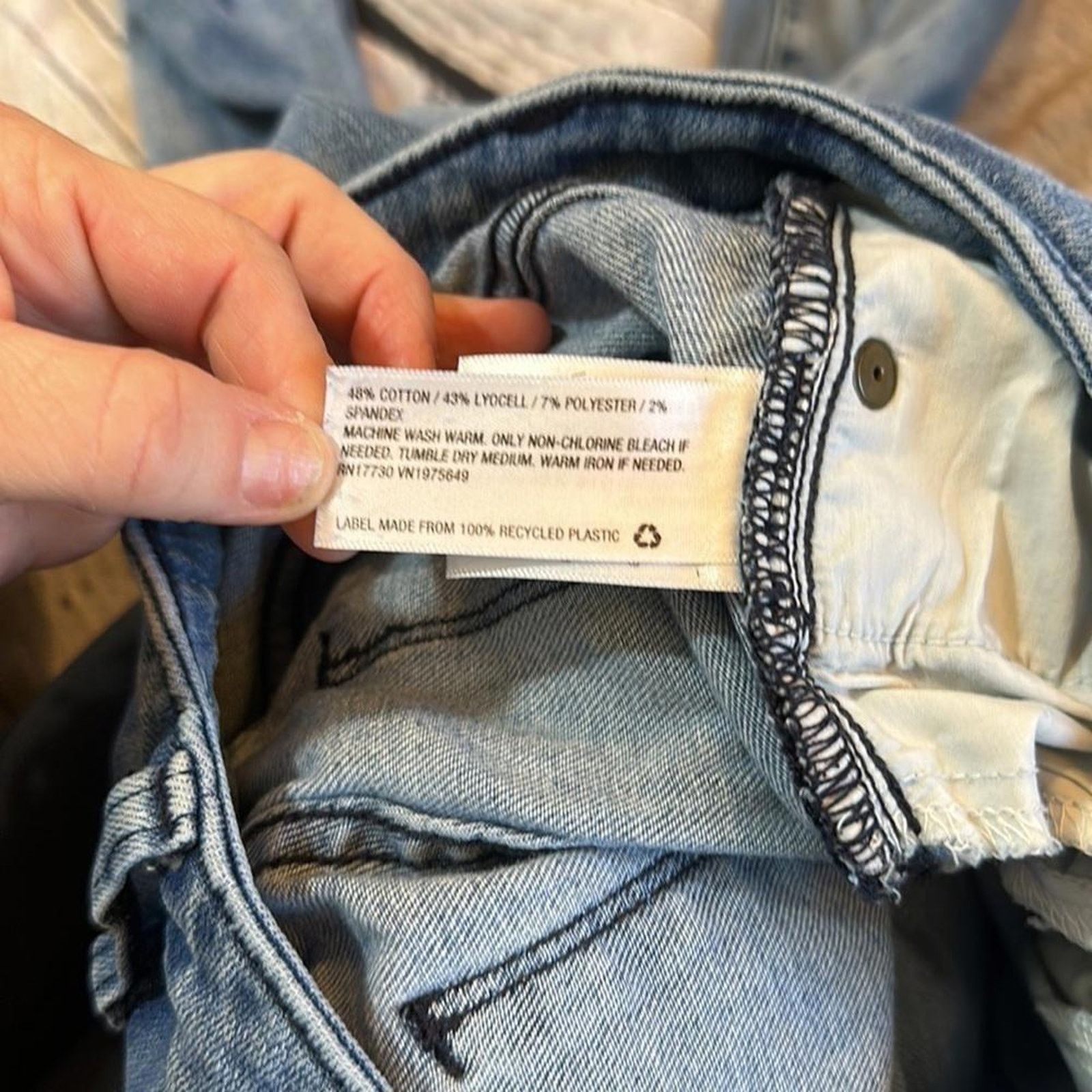 Designer Universal Thread Women's Light Wash Jeans Size 30" / US 8 / IT 44 - 7 Thumbnail