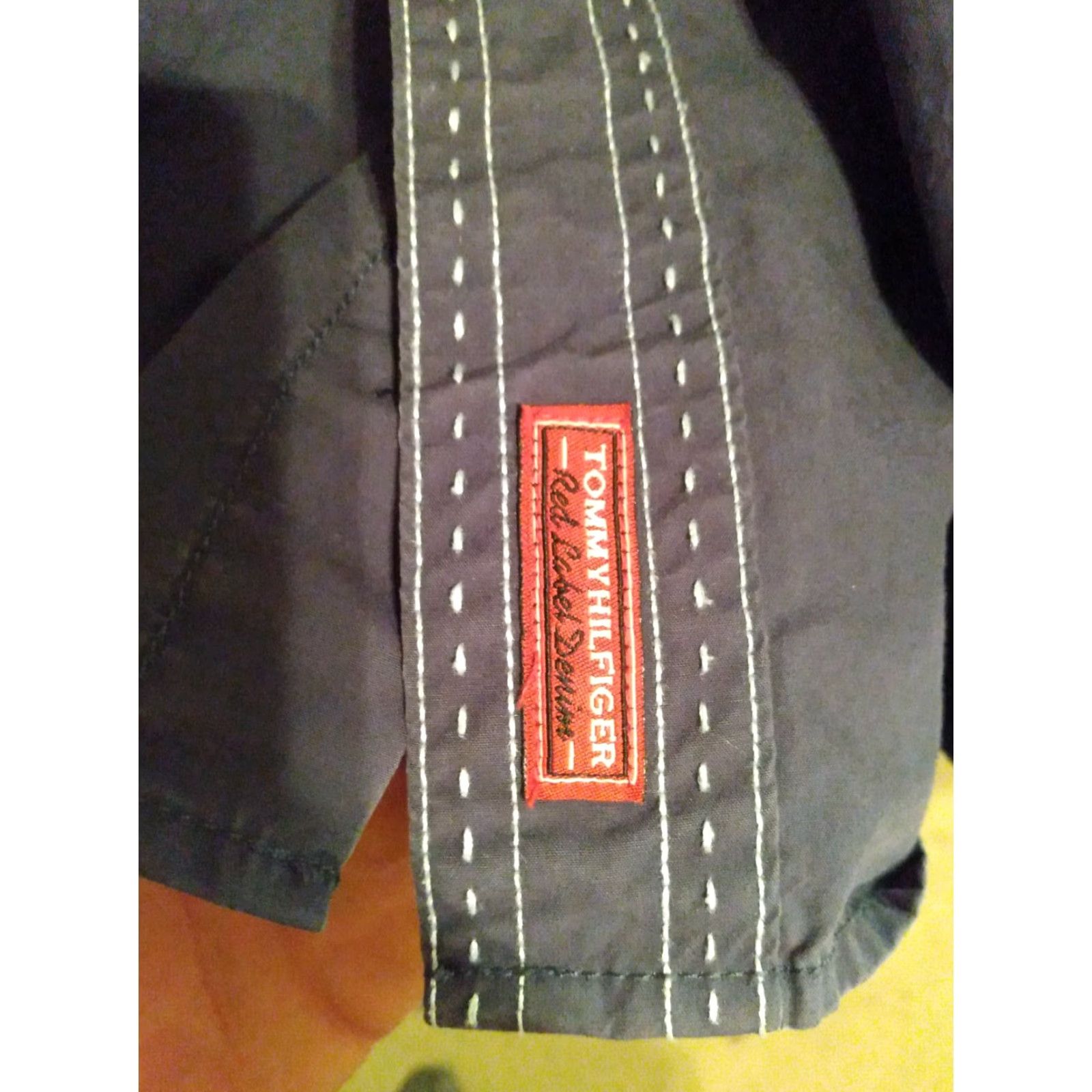 Tommy Hilfiger VINTAGE Tommy Hilfiger Shirt Mens 46" X 28" LS BLUE DENIM BUTTON UP Paisley Flip Cuffs EUC Size US L / EU 52-54 / 3 - 5 Thumbnail