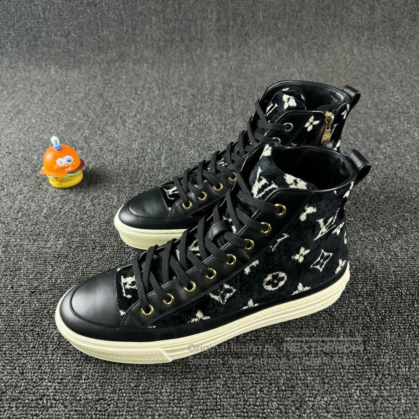 Louis Vuitton Louis Vuitton Black and White High. Size US 6 / IT 36 - 1 Thumbnail