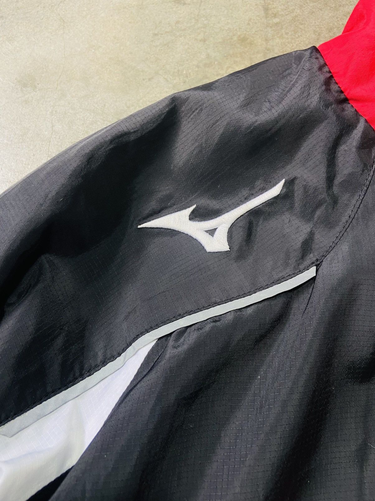 Mizuno Vintage Mizuno Track & Field Jacket Size US L / EU 52-54 / 3 - 8 Thumbnail