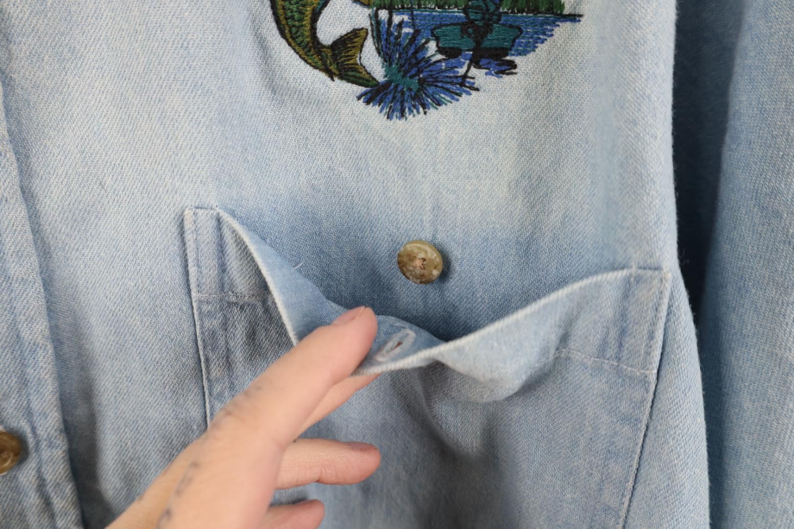 Vintage Vintage 90s Streetwear Short Sleeve Denim Button Down Shirt Size US M / EU 48-50 / 2 - 5 Thumbnail