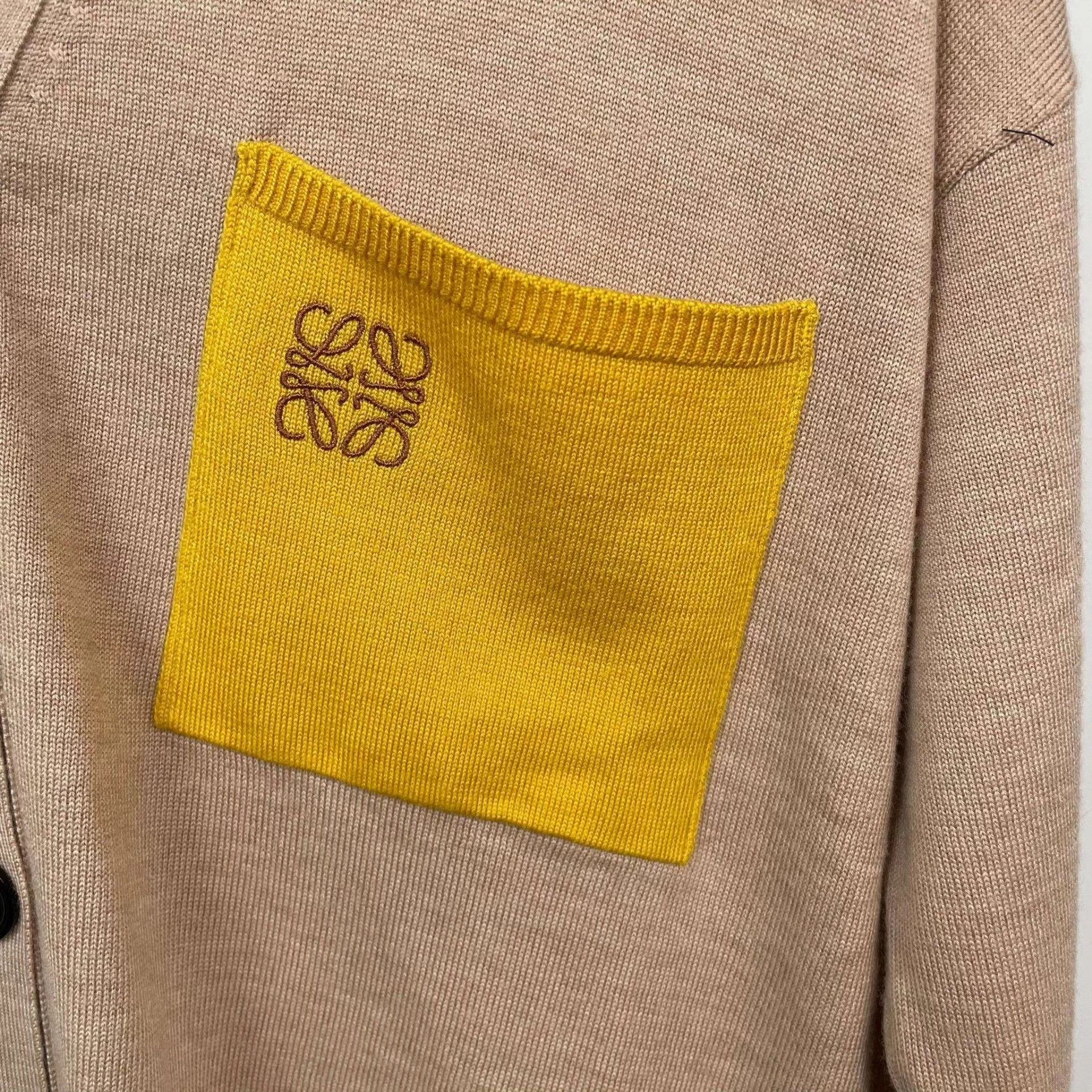 Loewe Loewe Embroidered Logo Pocket Cardigan XS Size XS / US 0-2 / IT 36-38 - 3 Thumbnail