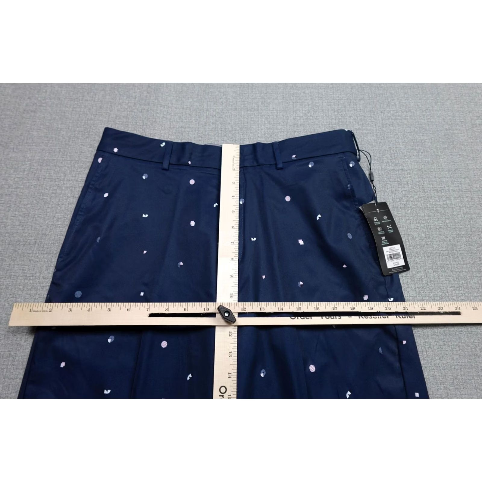 Vintage VINTAGE Walter Hagen Perfect 11 Shorts Mens 35 Blue Art Deco Print Golf 10 Inseam NWT Size US 35 - 5 Thumbnail