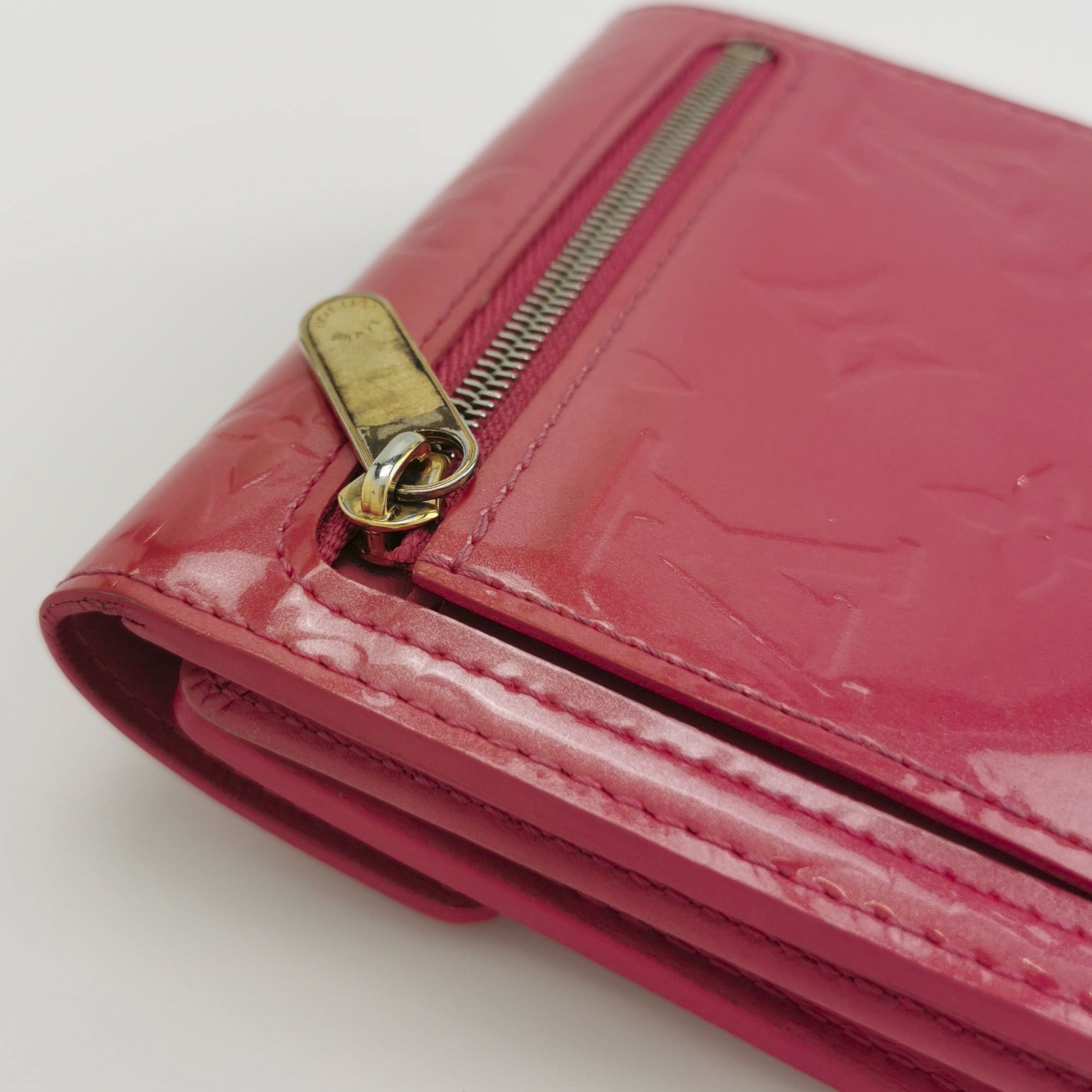 Louis Vuitton Louis Vuitton (LV) Koala patent leather embossed monogram l Size ONE SIZE - 2 Thumbnail