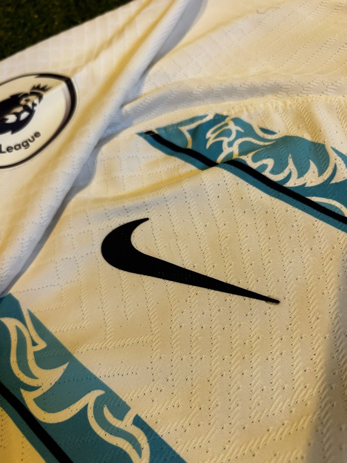 Nike 22/23 Chelsea Pulisic Away Shirt Size US L / EU 52-54 / 3 - 7 Thumbnail