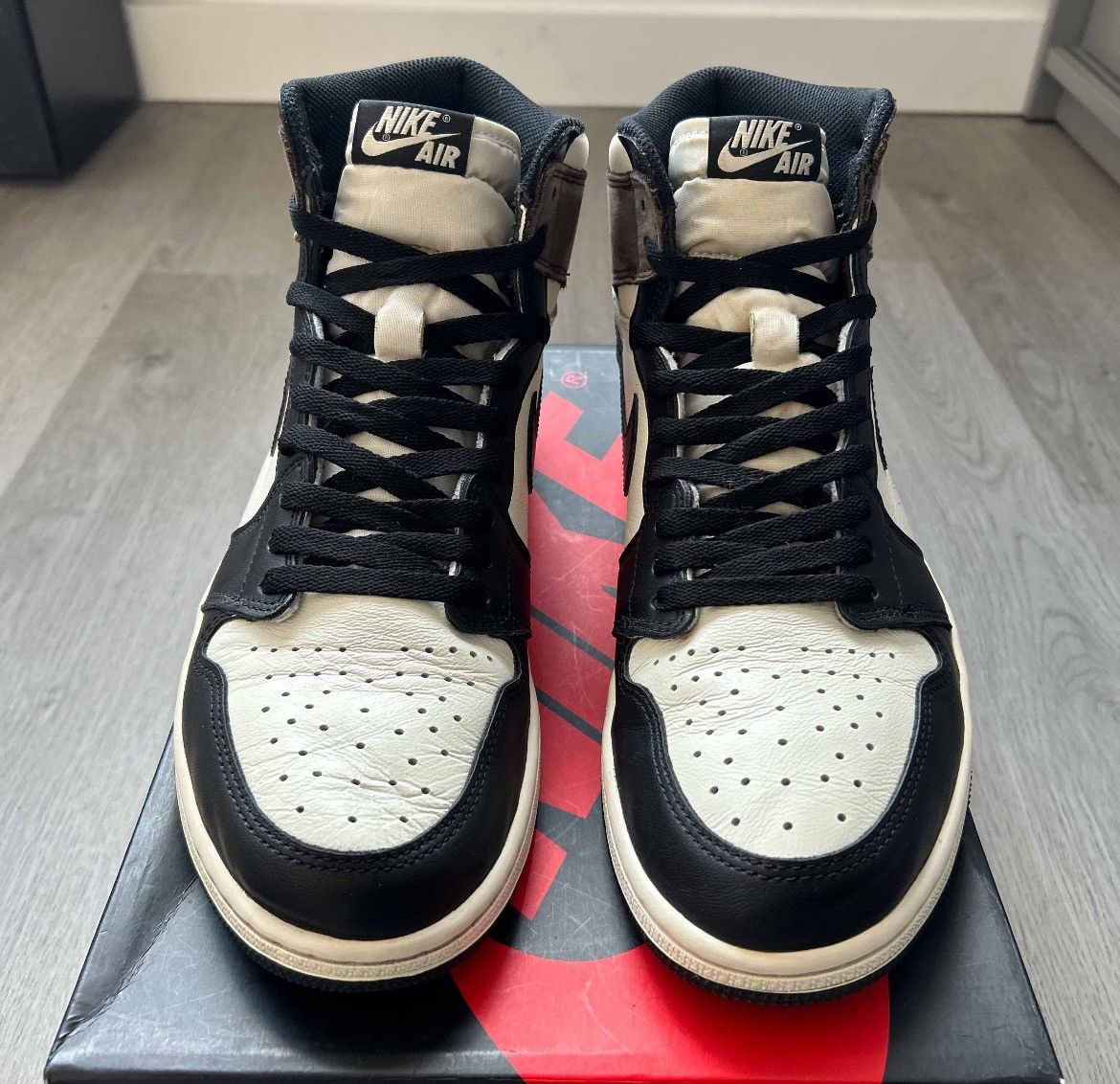 Jordan Brand × Nike Size 11 - Nike Air Jordan 1 Retro High OG ‘Dark Mocha’ Size US 11 / EU 44 - 8 Thumbnail