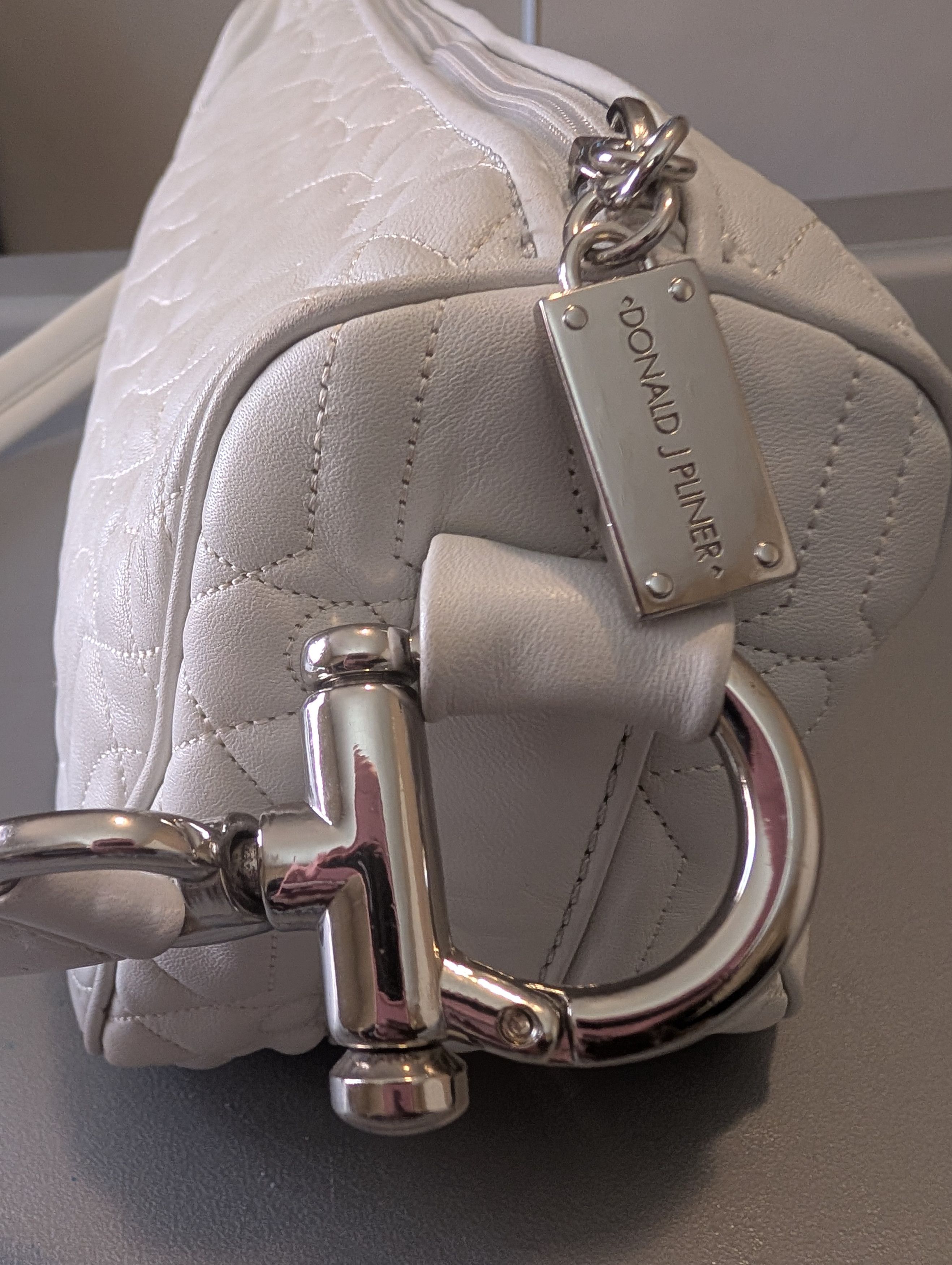 Donald Pliner Donald J Pilner Arctic White Quilted Leather Bag Size ONE SIZE - 3 Thumbnail