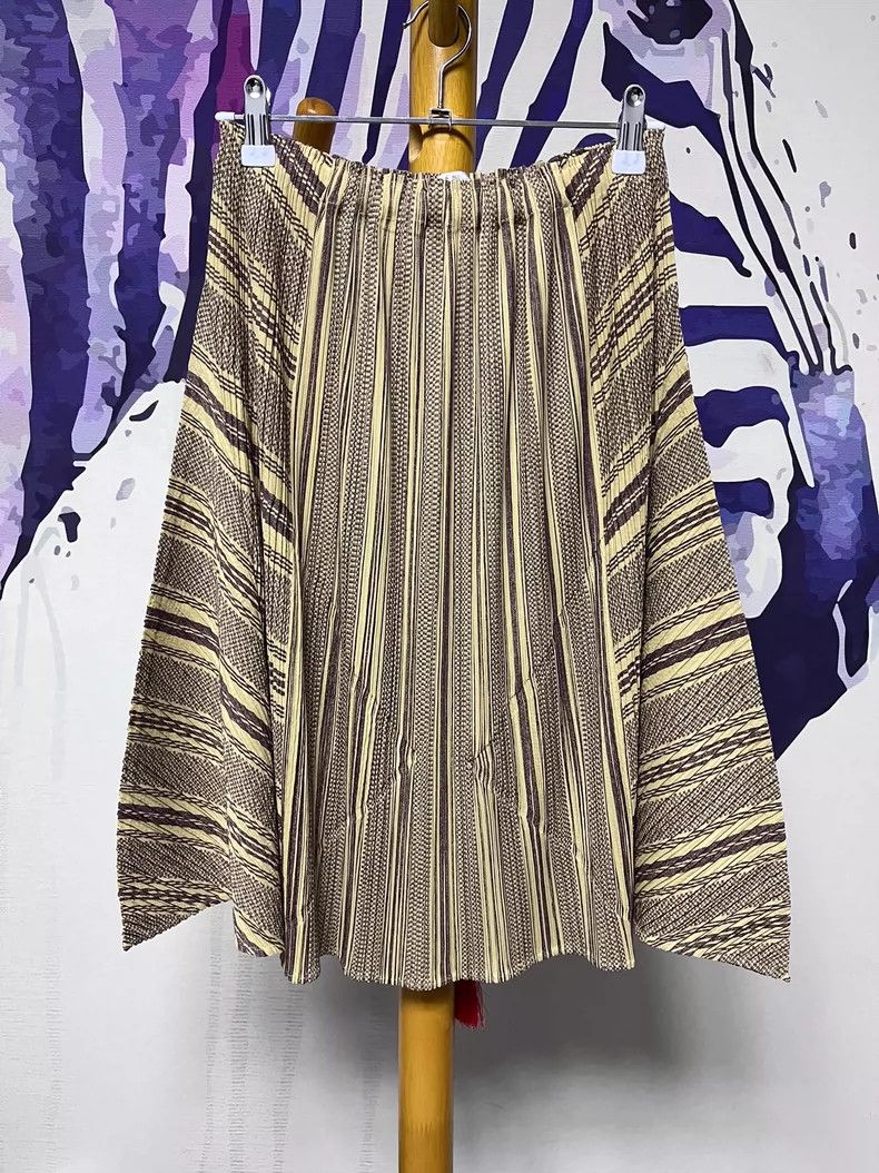 Issey Miyake issey miyake size:s Medieval skirt 2505-Nextarrow Size 31" - 1 Thumbnail