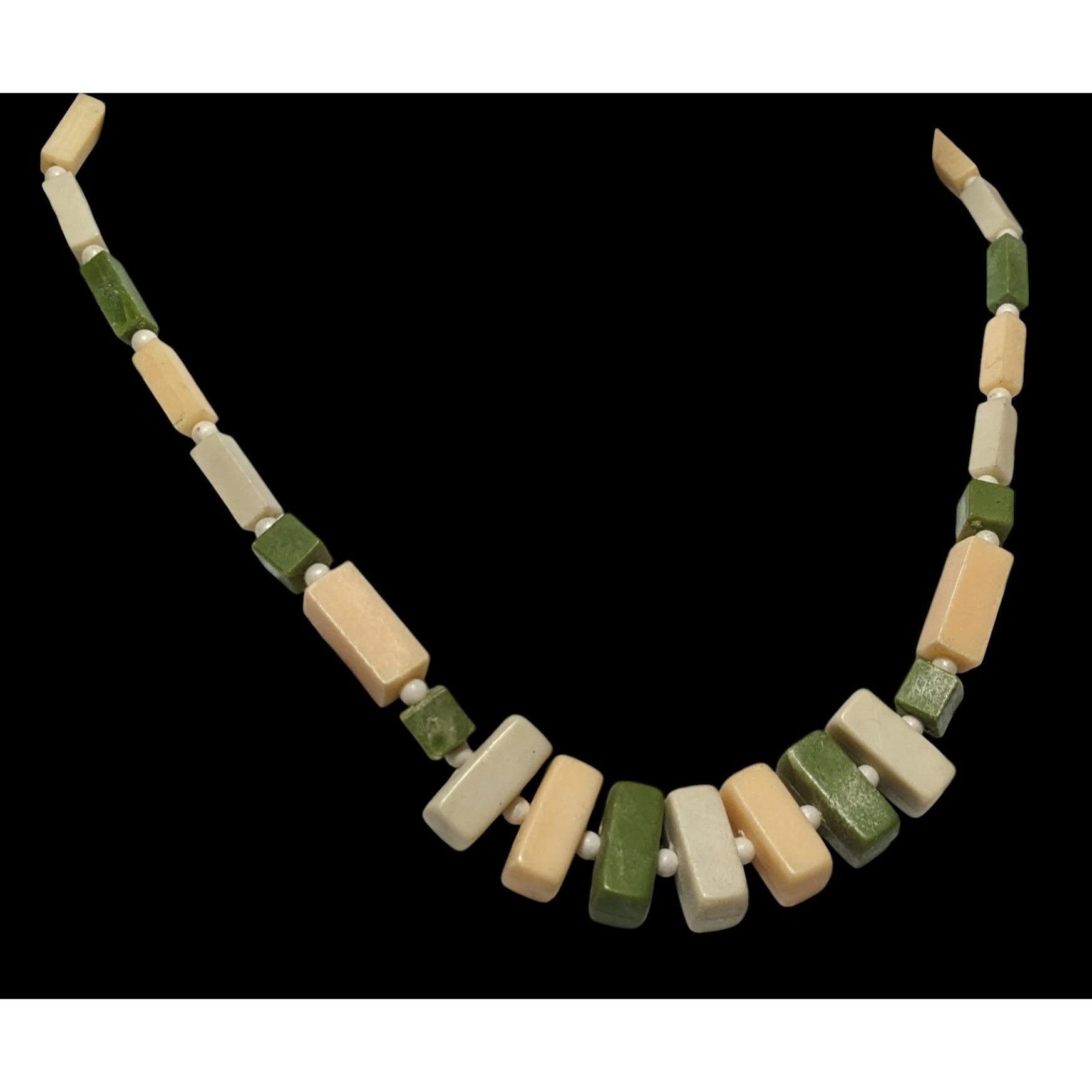 Other Vintage 1920s Celluloid/Bakelite Green Beaded Necklace Size ONE SIZE - 4 Thumbnail
