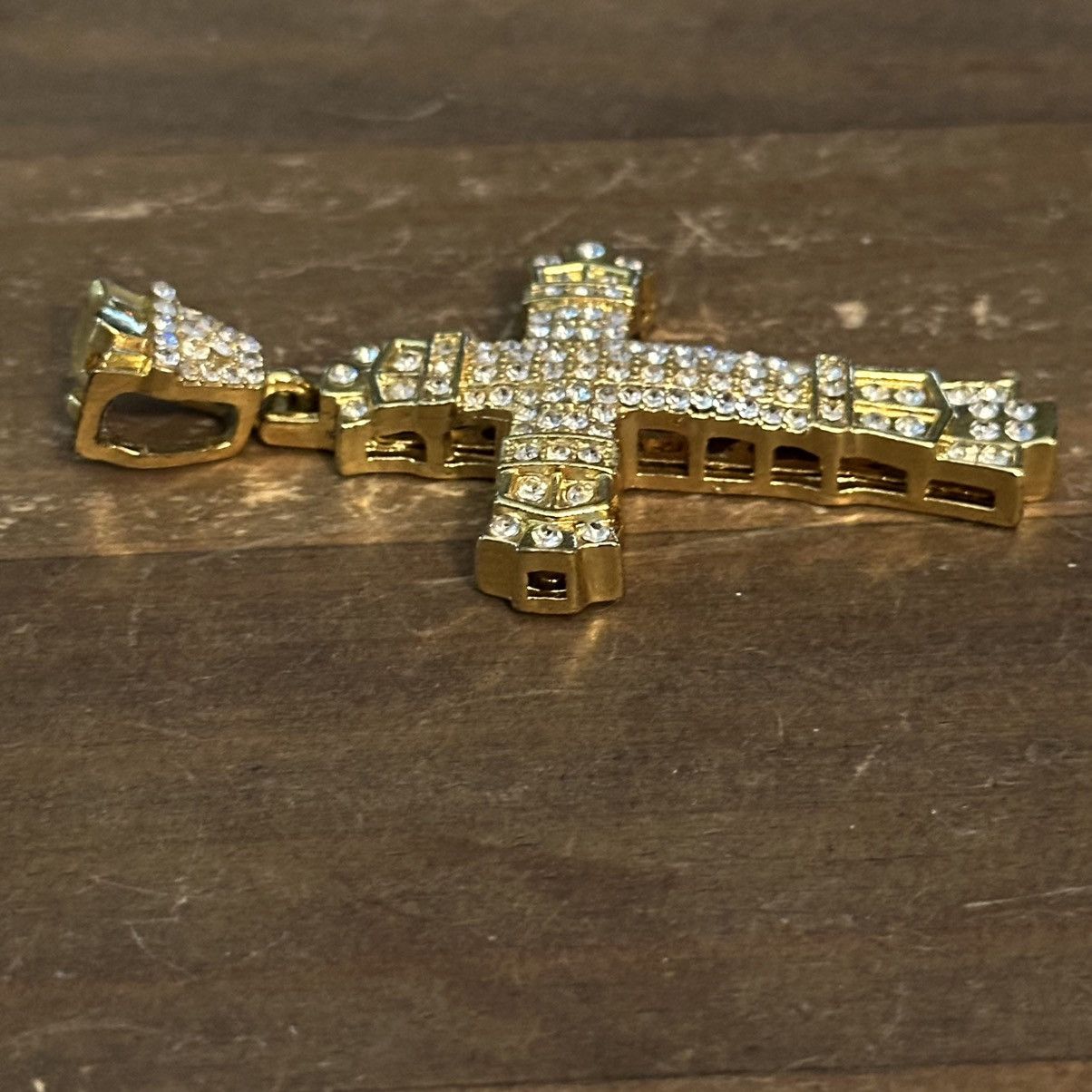 Other Large gold tone rhinestone cross pendant Size ONE SIZE - 4 Thumbnail