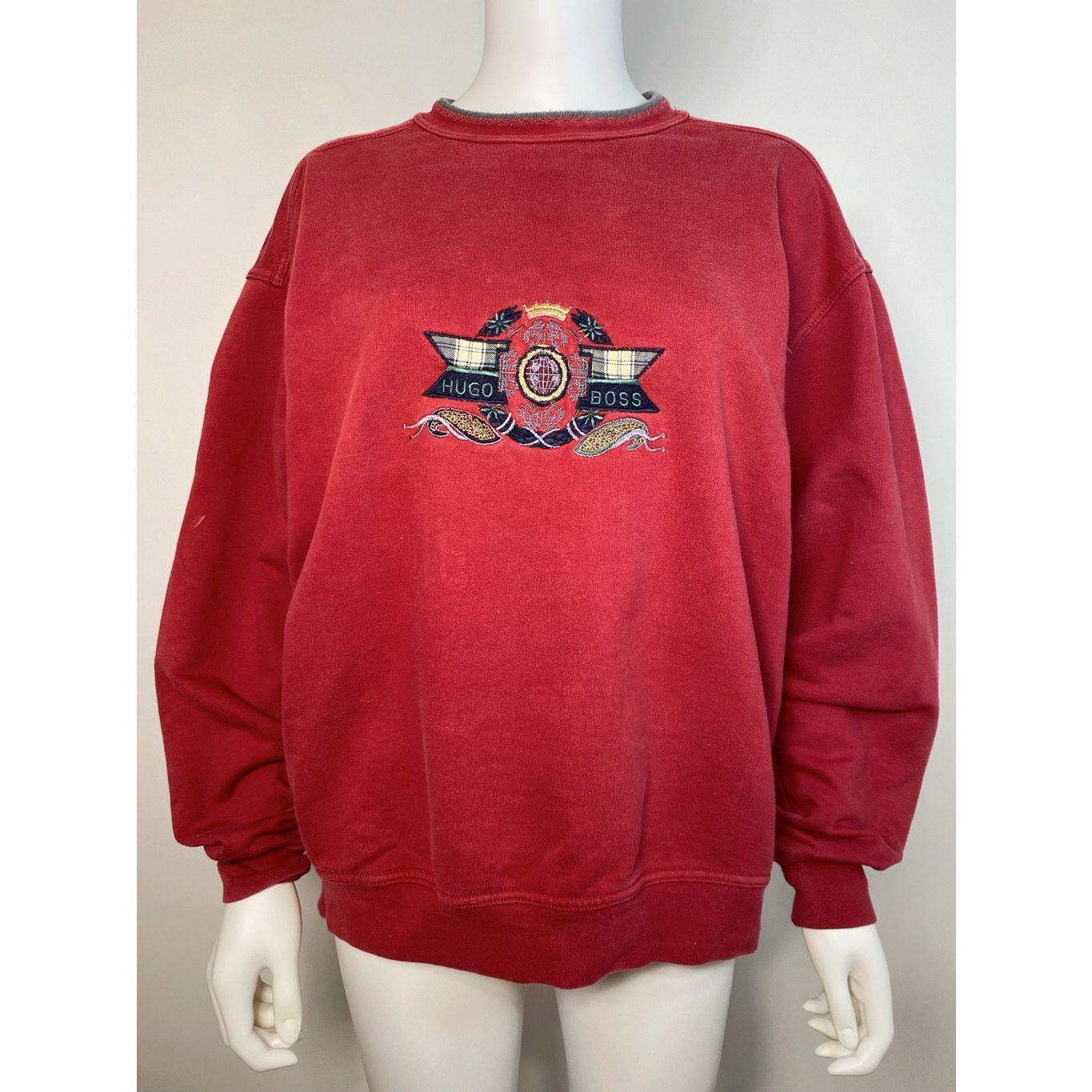 Hugo Boss Vintage Hugo Boss Crest Embroidered Sweatshirt – Size S Size US S / EU 44-46 / 1 - 1 Thumbnail