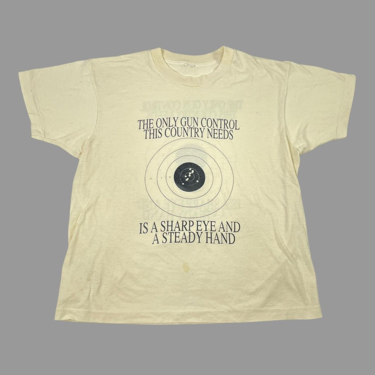 Vintage Vintage 90s shooting target t shirt Size US L / EU 52-54 / 3 - 1 Thumbnail