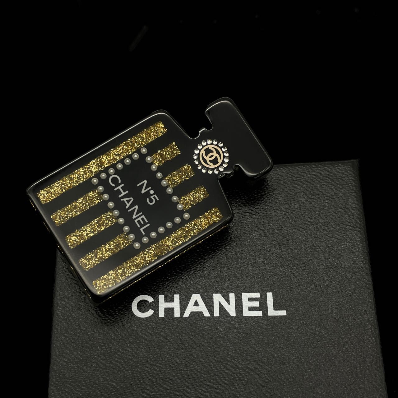 Chanel Chanel Perfume Motif Rhinestone Brooch 17A Size ONE SIZE - 1 Thumbnail