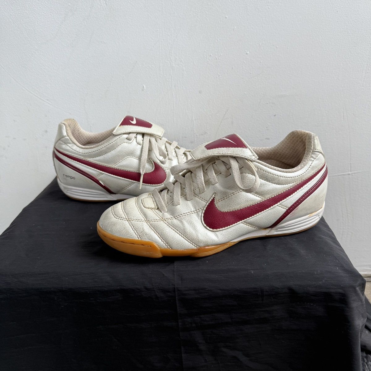 Nike Vintage Nike Tiempo Soccer Trainers Size US 7 / EU 40 - 2 Thumbnail