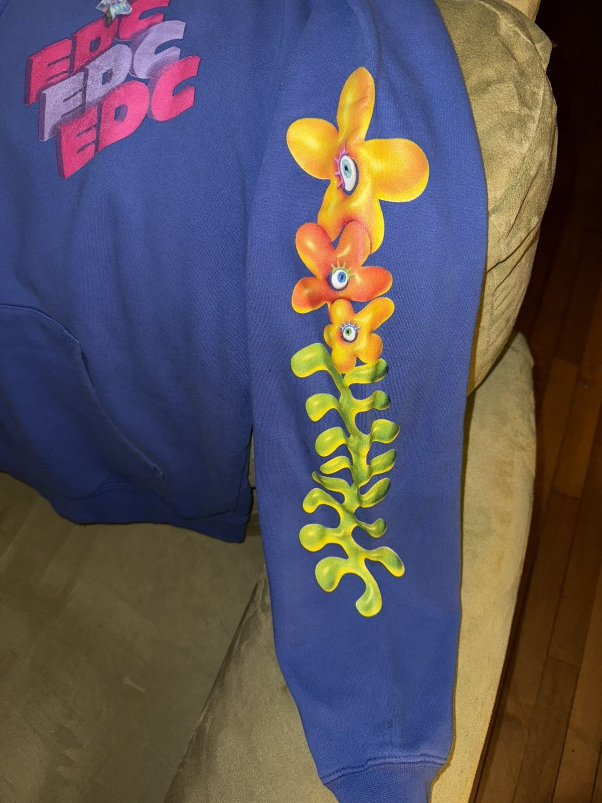 Insomnia Visuals New EDC Hoodie by Insomniac! Graphics on Front/Back/Sleeves! Size US L / EU 52-54 / 3 - 6 Thumbnail