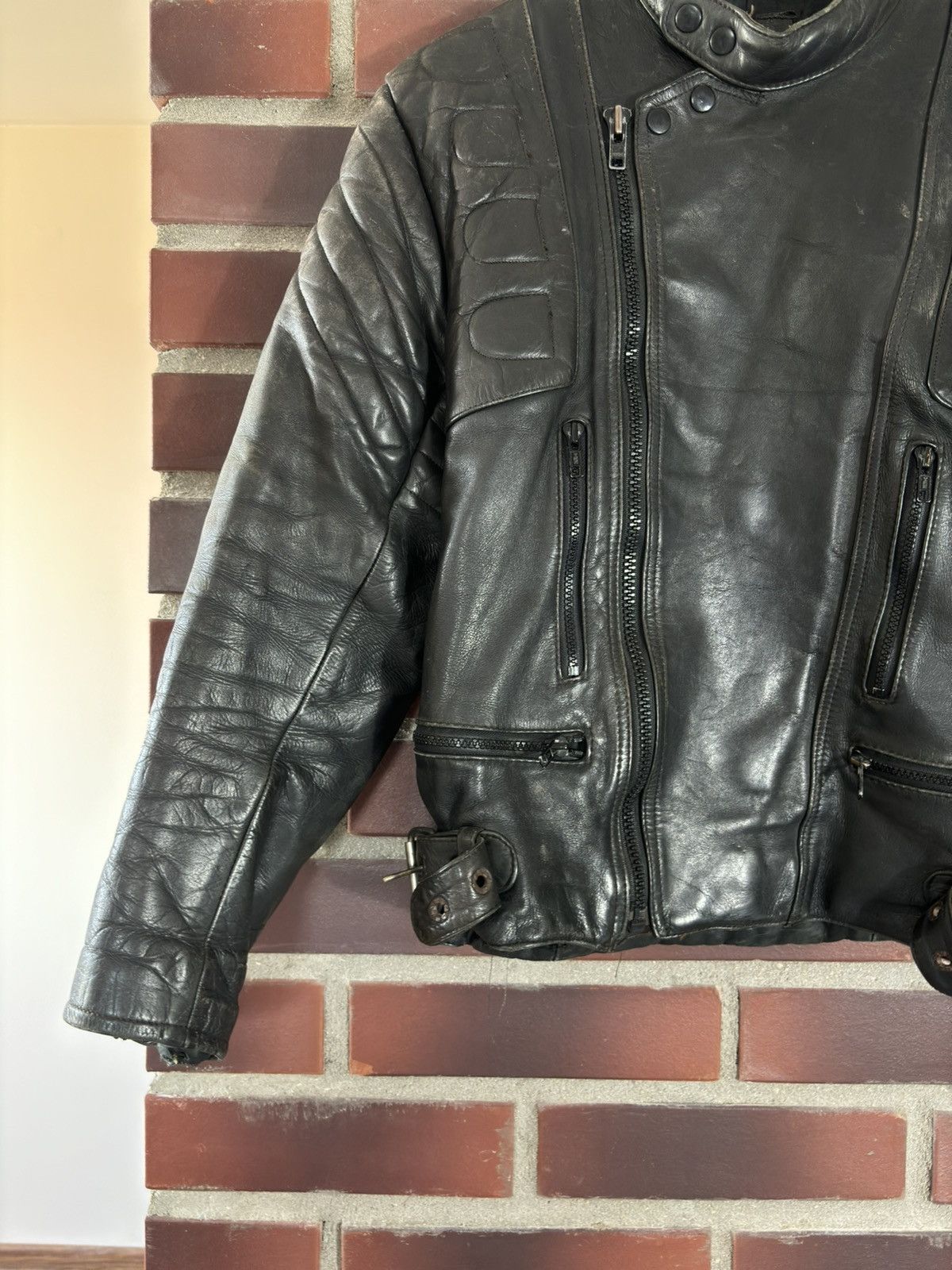 Vintage Vintage Leather Jacket men bikers 90s distressed avant-garde Size US S / EU 44-46 / 1 - 5 Thumbnail