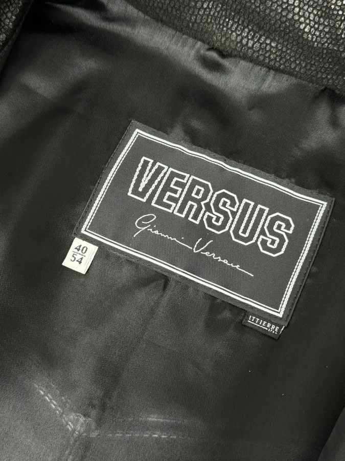 Versace 2000s Versace Black Grained Leather Jacket Size US L / EU 52-54 / 3 - 9 Thumbnail