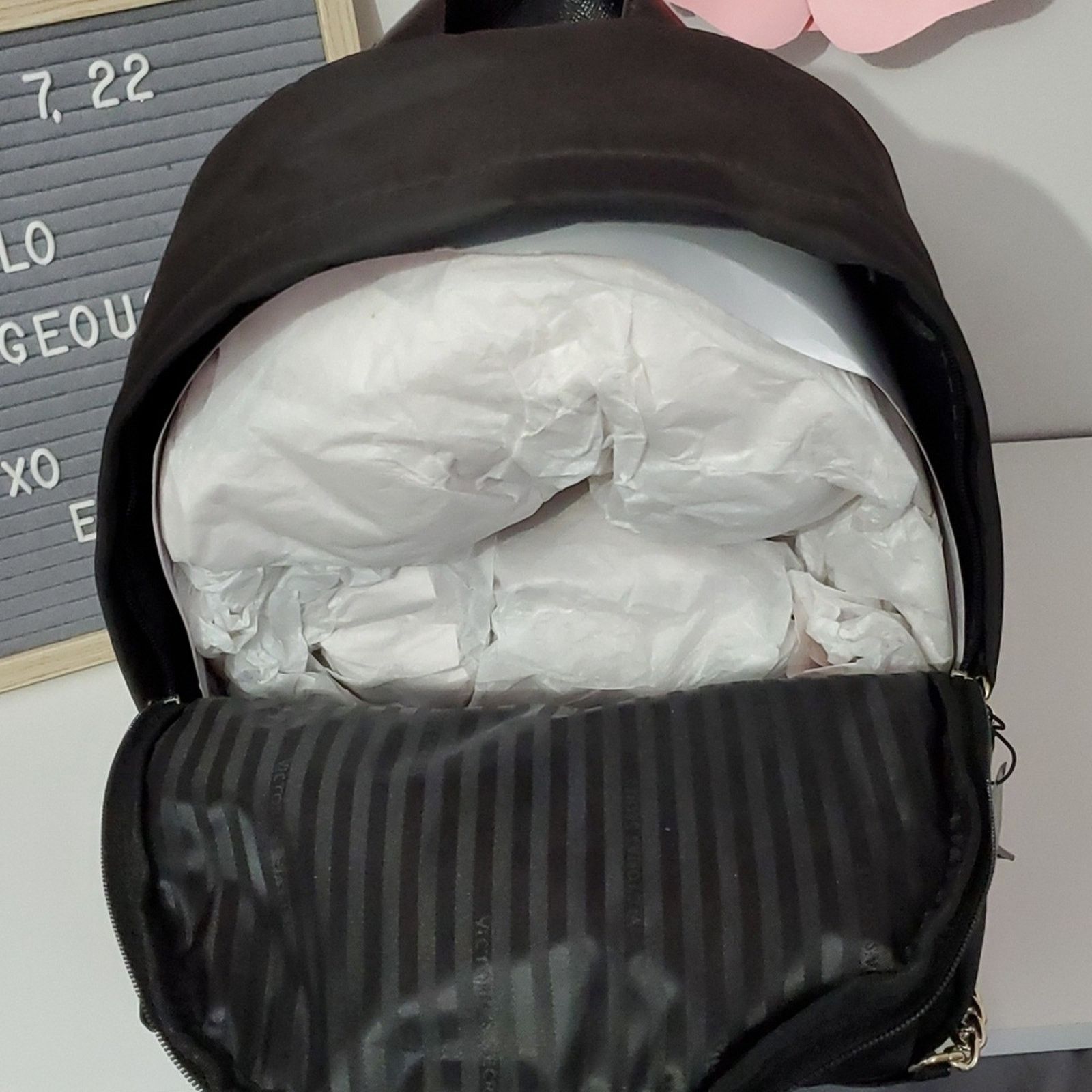 Victoria's Secret VICTORIA'S SECRET RARE HTF BLING BOOKBAG Size ONE SIZE - 5 Thumbnail