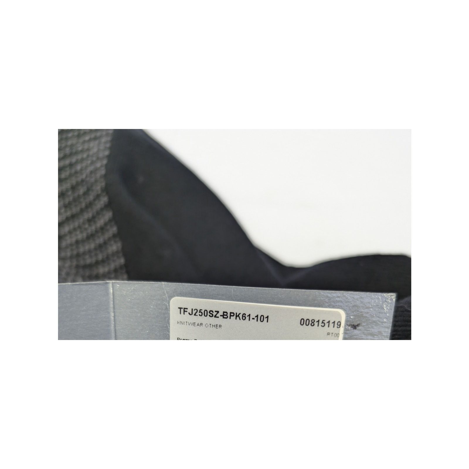 Tom Ford o1rshd1 Knitwear V-Neck Cardigan Sweater in Black Size US M / EU 48-50 / 2 - 21 Thumbnail