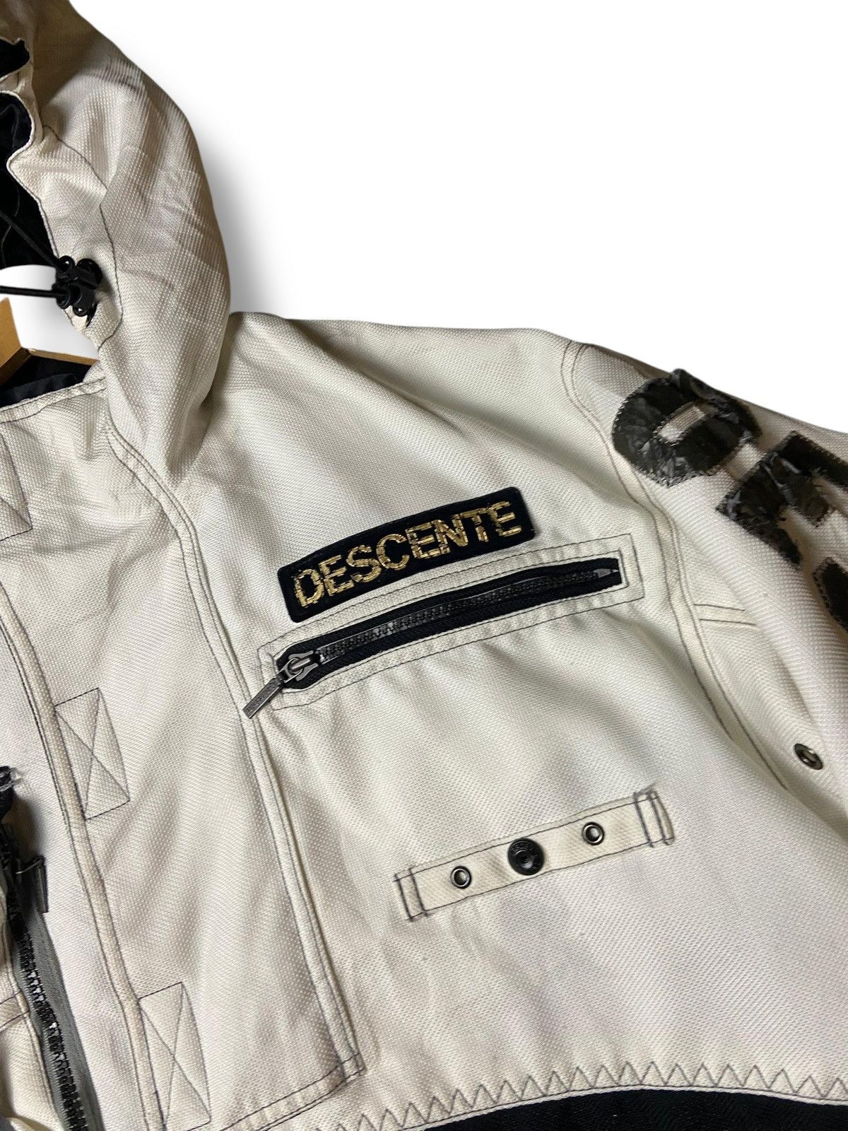Descente × Japanese Brand × Vintage Vintage DESCENTE Snowboard Ski Wear Jacket (119) Size US M / EU 48-50 / 2 - 5 Thumbnail