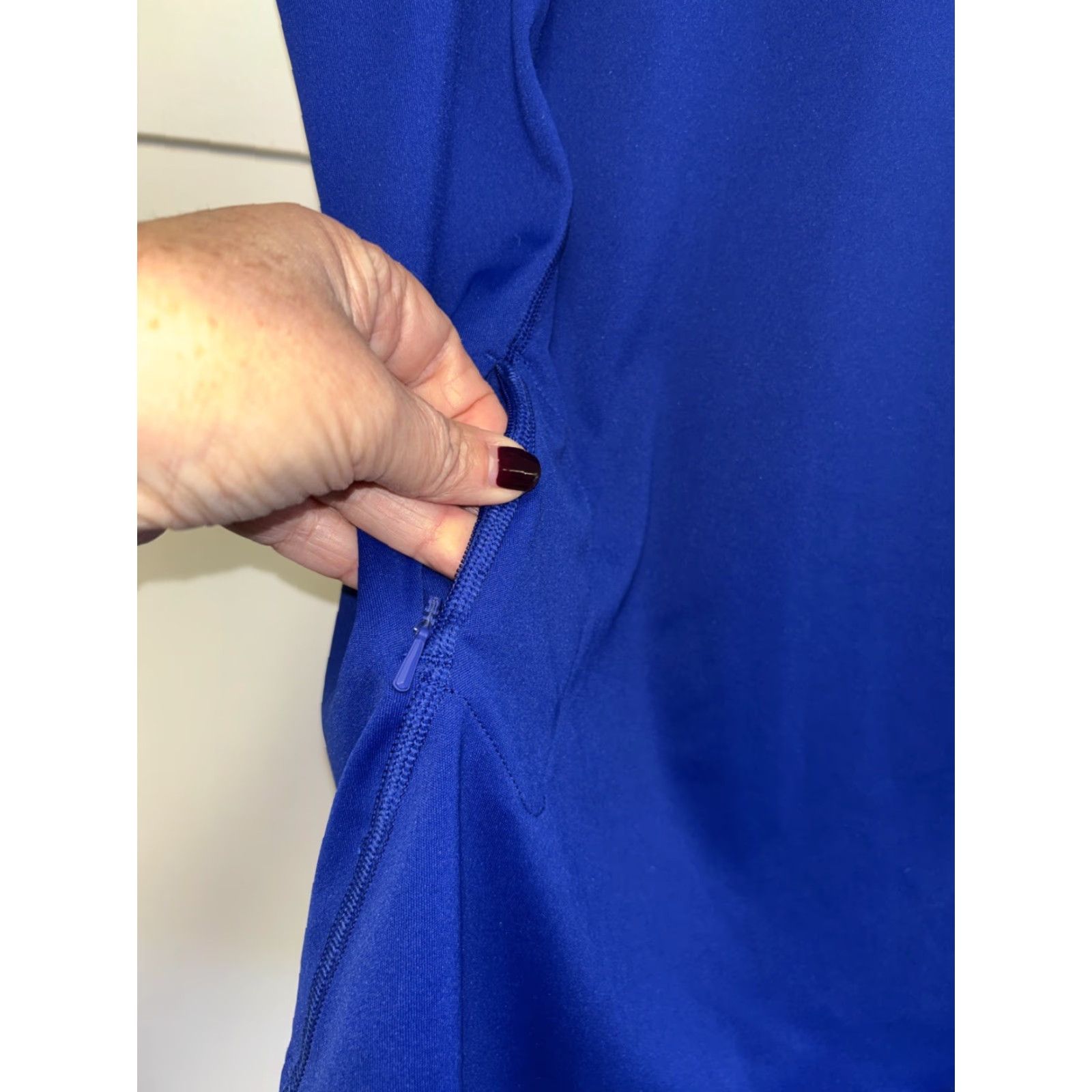 Mountain Hardwear VINTAGE not applicable, so: Mountain Hardwear River Gorge T-Shirt Women XL Blue Pocket Short Sleeve Zip Size 40" / US 18 - 5 Thumbnail