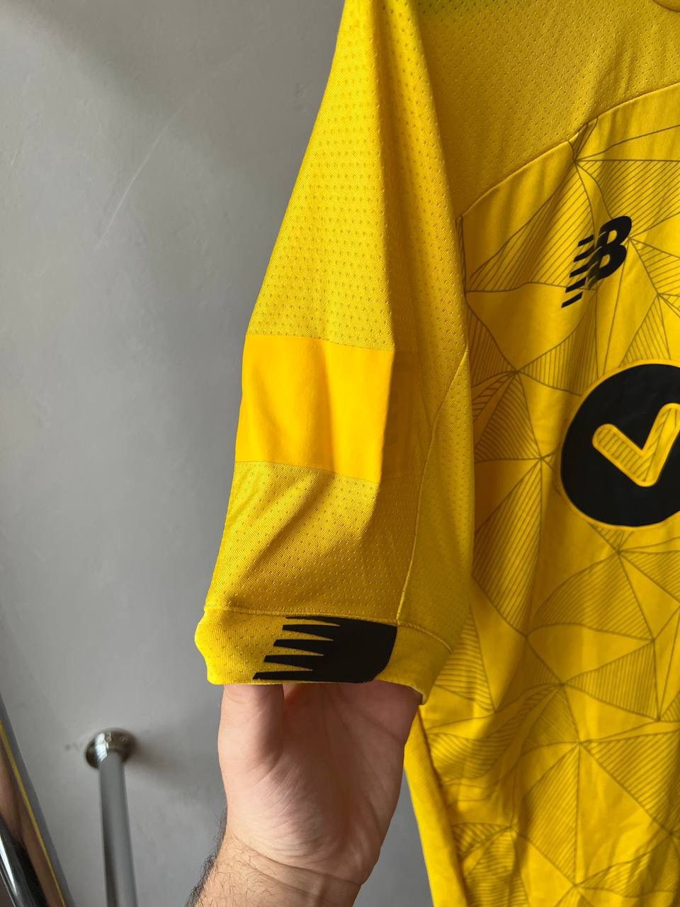 Sports Specialties 2019/20 STANDART LIEGE #18 THIRD SOCCER FOOTBALL JERSEY NB Size US M / EU 48-50 / 2 - 5 Thumbnail