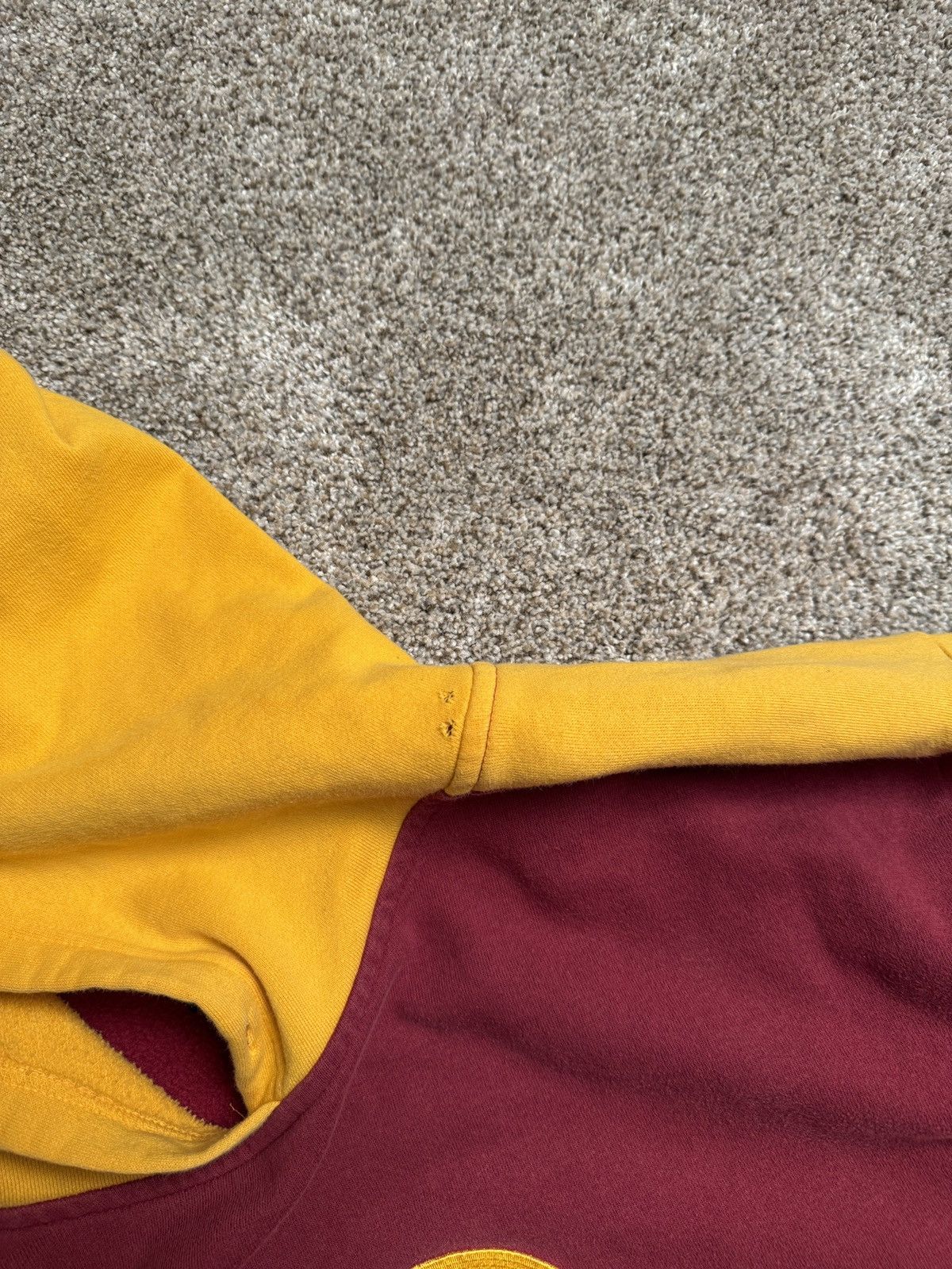 Reebok REEBOK “WASHINGTON REDSKINS” COLOUR BLOCK PULLOVER HOODIE Size US XXL / EU 58 / 5 - 4 Thumbnail