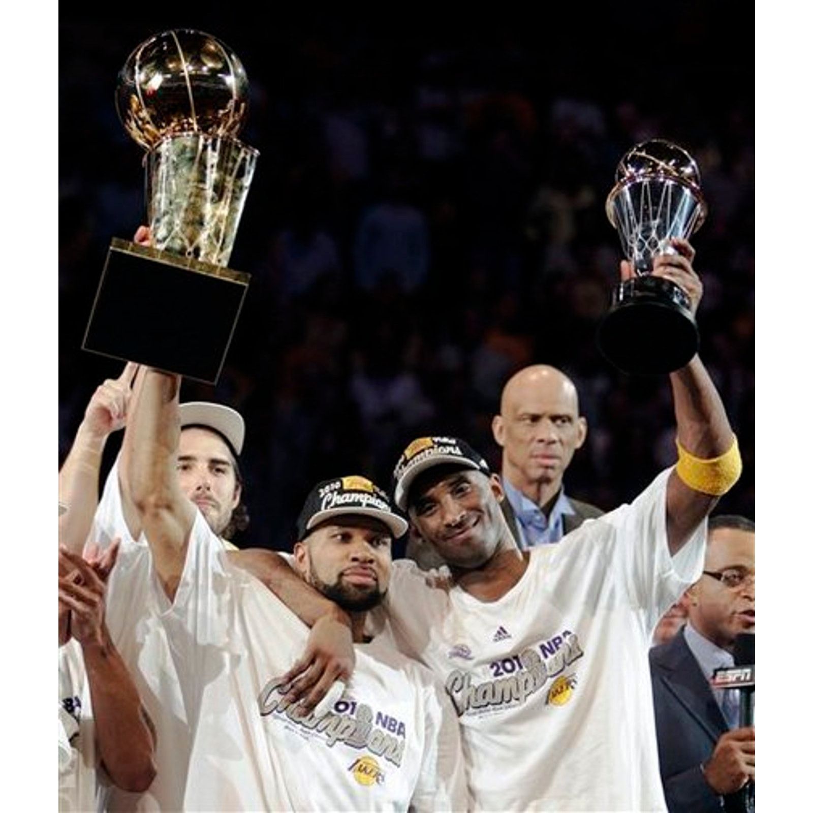 Adidas NEW 2010 Adidas LA Lakers Locker Room Championship Shirt XL Size US XL / EU 56 / 4 - 3 Thumbnail
