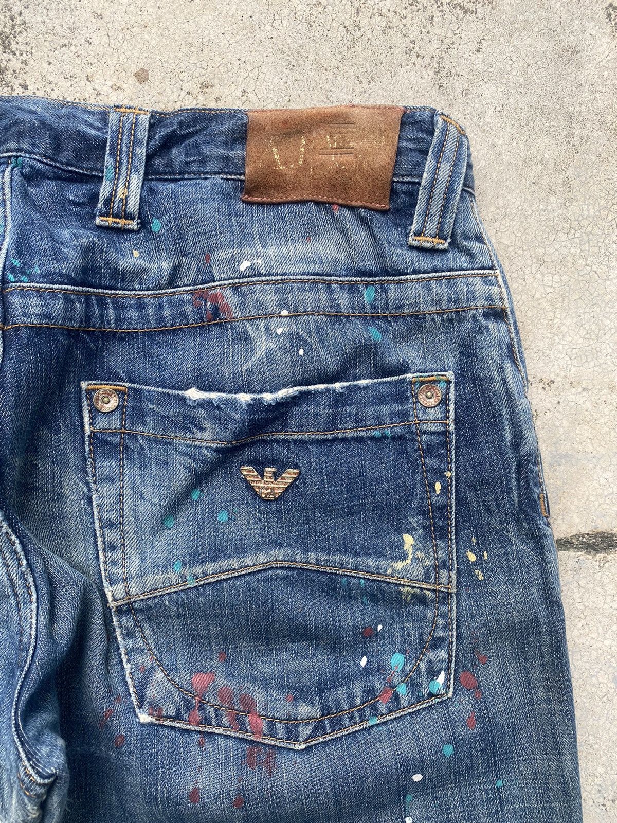 Armani × Armani Exchange × Le Grande Bleu (L.G.B.) Armani Jeans Painted Faded Loose Denim Jeans Size US 33 - 15 Thumbnail