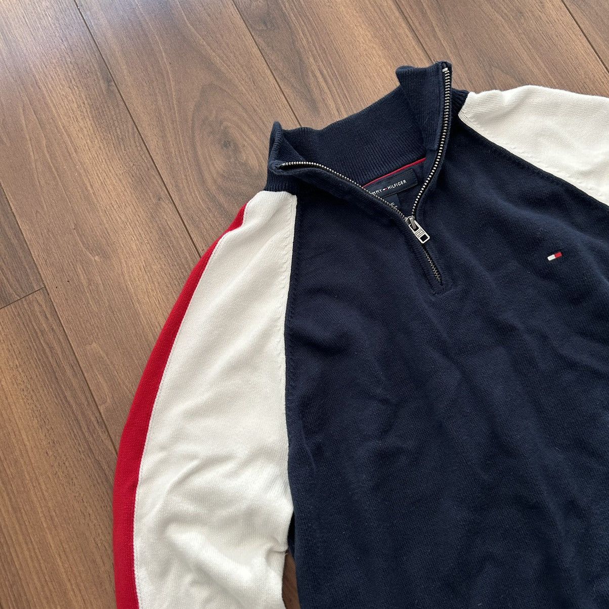 Designer × Tommy Hilfiger × Vintage VINTAGE TOMMY HILFIGER LONG SLEEVE SWEATSHIRT Size US L / EU 52-54 / 3 - 2 Thumbnail