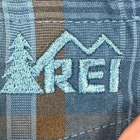 Vintage REI Shirt Mens Medium Blue Grey Madras Plaid Button Up Hiking Flap Pockets Size US M / EU 48-50 / 2 - 7 Thumbnail