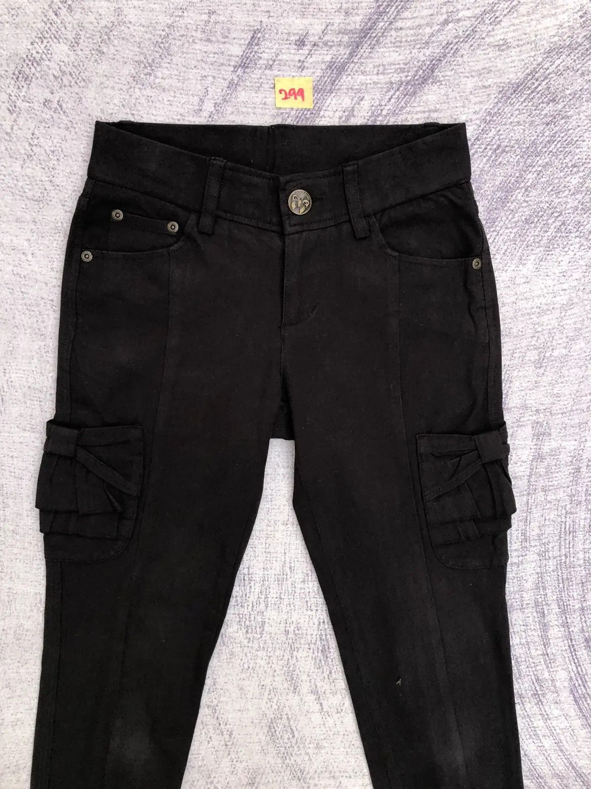 Japanese Brand × Vintage Black Cargo Pants Zipper Leg Skinny Trousers Multi Pocket Size US 26 / EU 42 - 2 Thumbnail