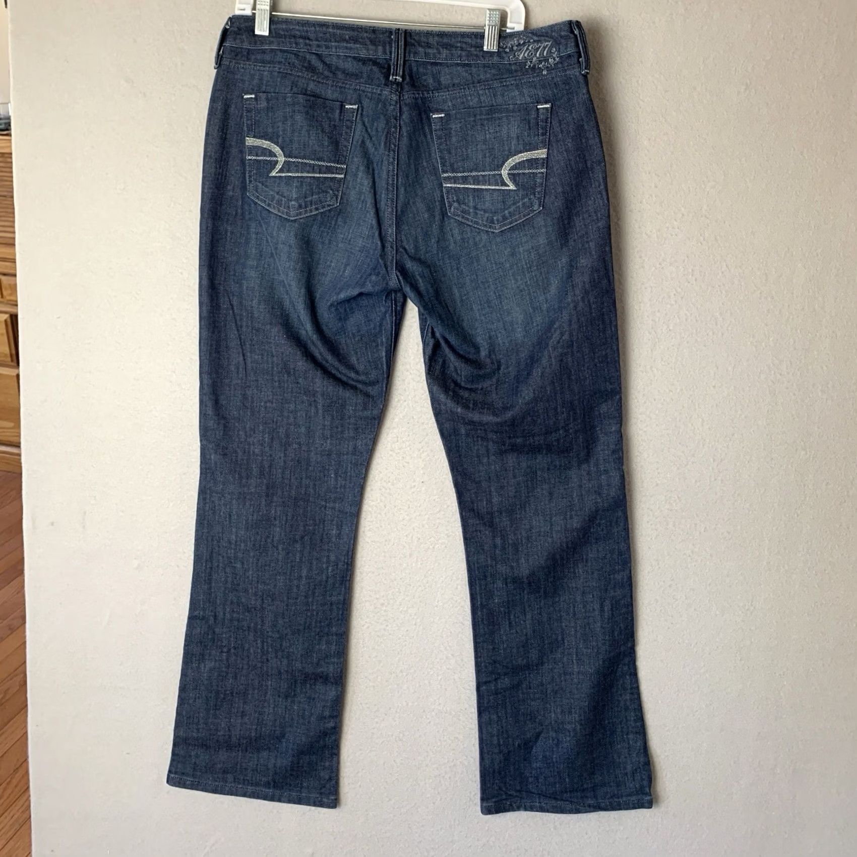 American Eagle Outfitters American Eagle Jeans Women's Size 14 Blue True Boot Hippie Y2K Cowgirl Western Jeans Ladies 14 Blue Denim Cotton Blend Regular Fit Vintage: No Size 36" / US 14 / IT 50 - 2 Thumbnail