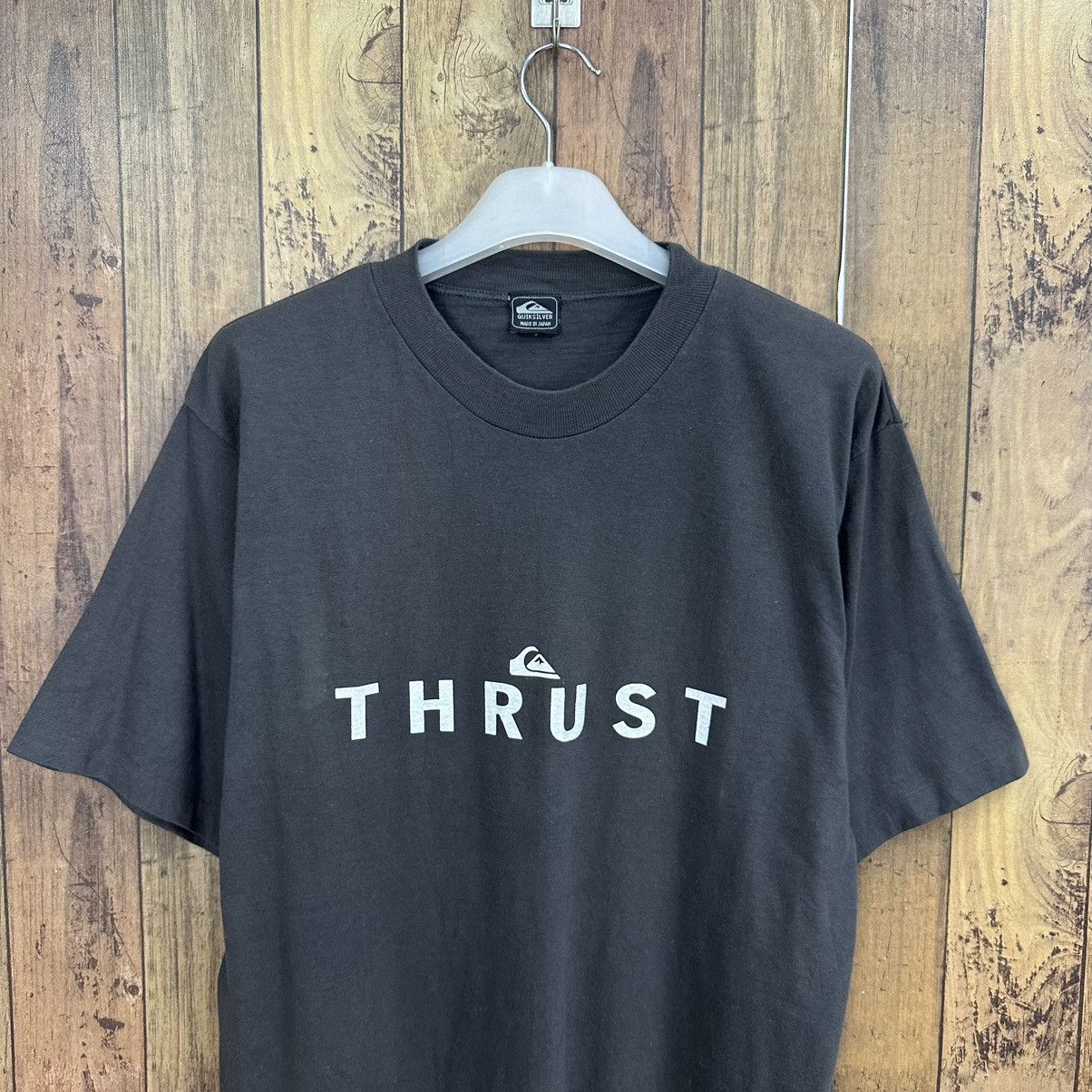 Quiksilver Vintage 90s Quiksilver Thrust Center Logo Tshirt A759 Size US M / EU 48-50 / 2 - 2 Thumbnail