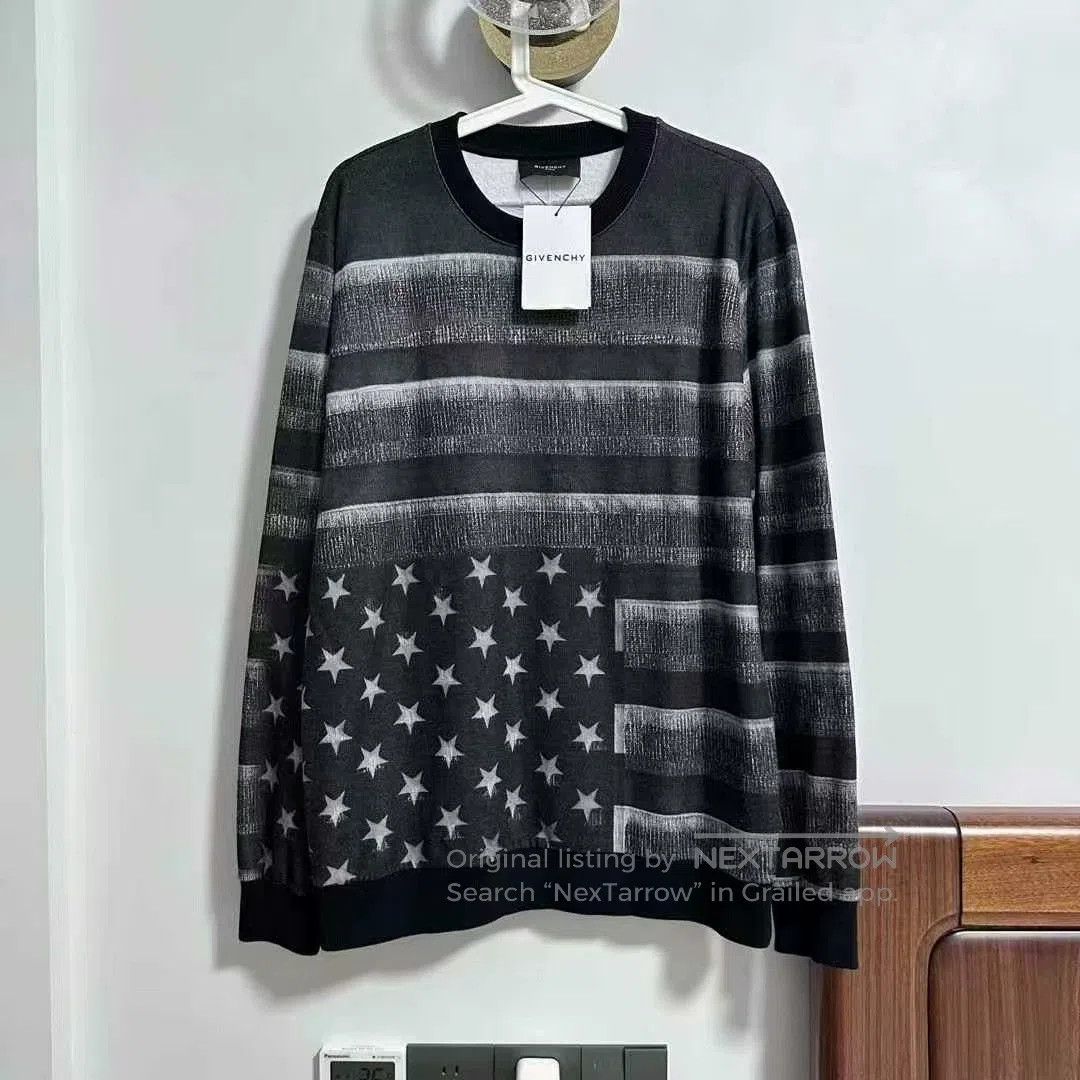 Givenchy givenchy classic star stripe sweatshirt size small. Size US S / EU 44-46 / 1 - 1 Thumbnail
