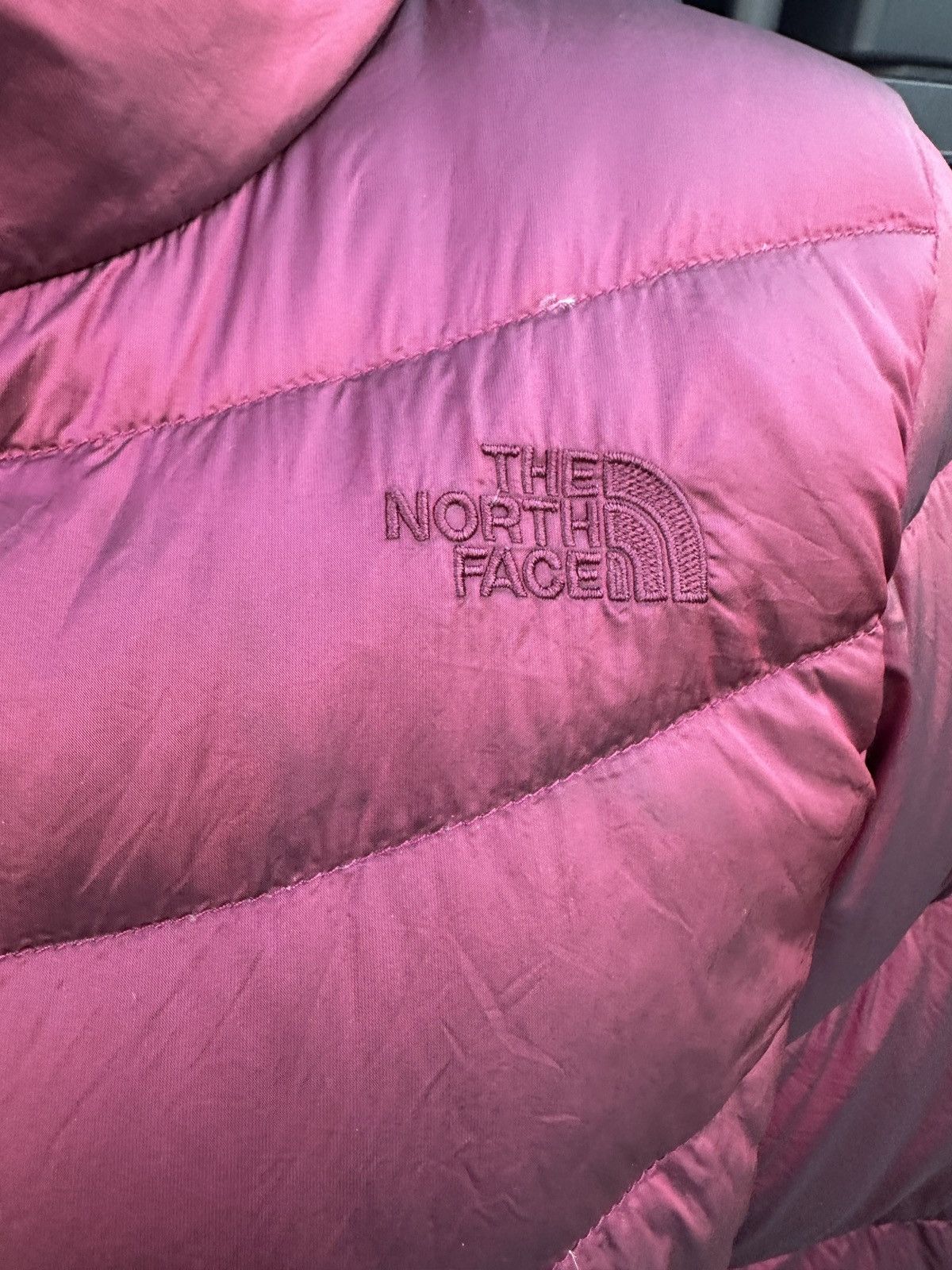 The North Face The North Face Puffer Jacket Women's M Full Zip Burgundy Size M / US 6-8 / IT 42-44 - 3 Thumbnail