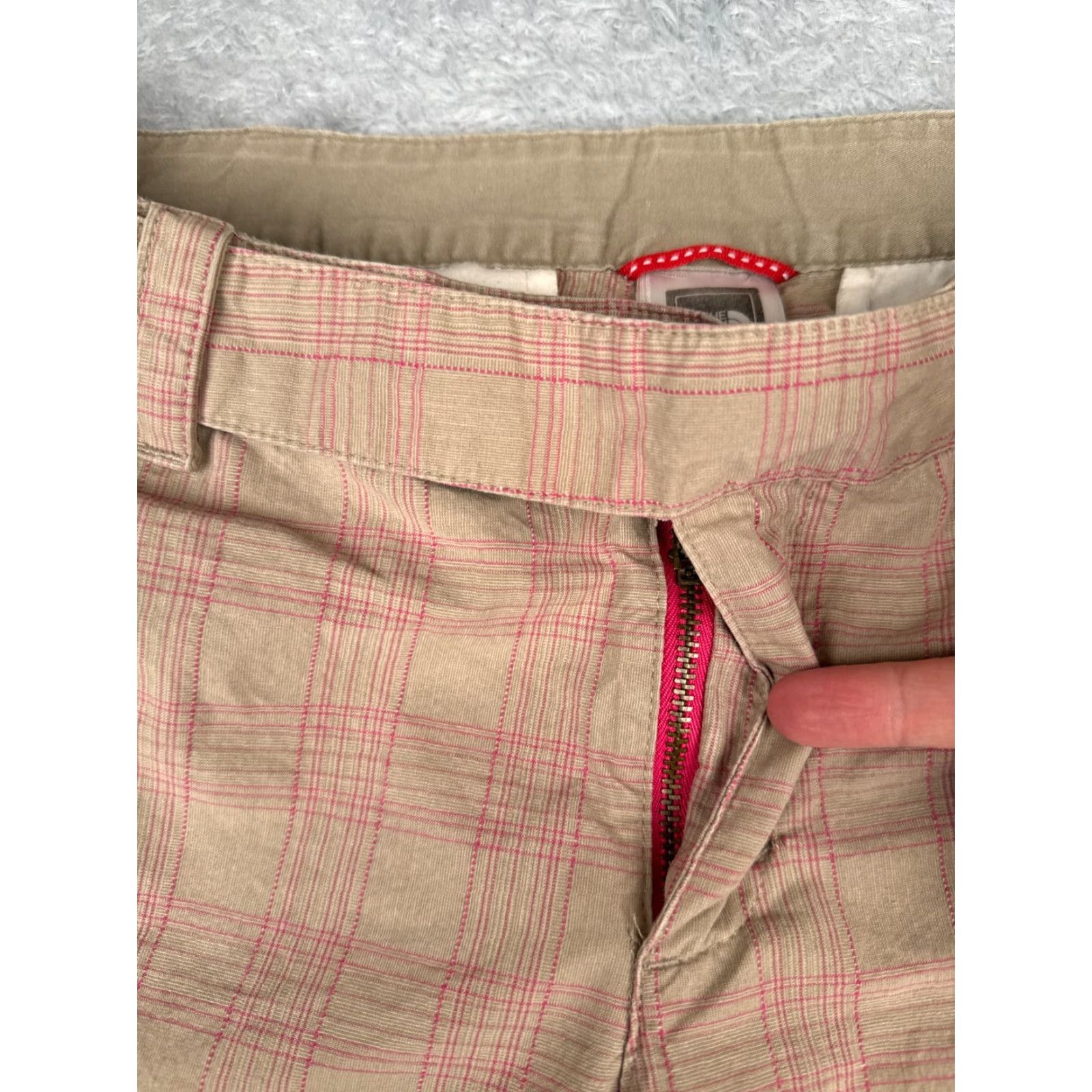 The North Face The North Face Shorts Women 8 Beige Plaid Chino 100% Cotton Flat Golf Hike 30x11 Size 30" / US 8 / IT 44 - 6 Thumbnail