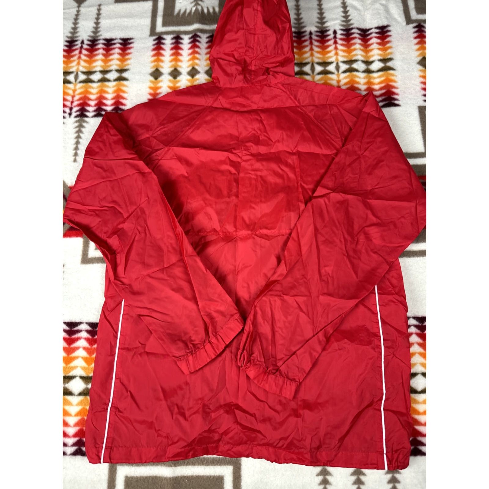 Champion VINTAGE Champion Windbreaker Jacket Red M Mens Hoodie Light Jacket Sz M Size US M / EU 48-50 / 2 - 6 Thumbnail