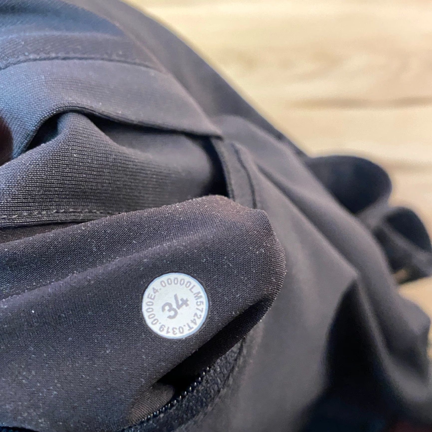 Lululemon Lululemon ABC Pants Mens 34 Charcoal Black Athletic Technical Travel Chino Straight Leg Pockets Zipper Button Logo 34 in 31 in Regular Mens Size US 34 / EU 50 - 7 Thumbnail