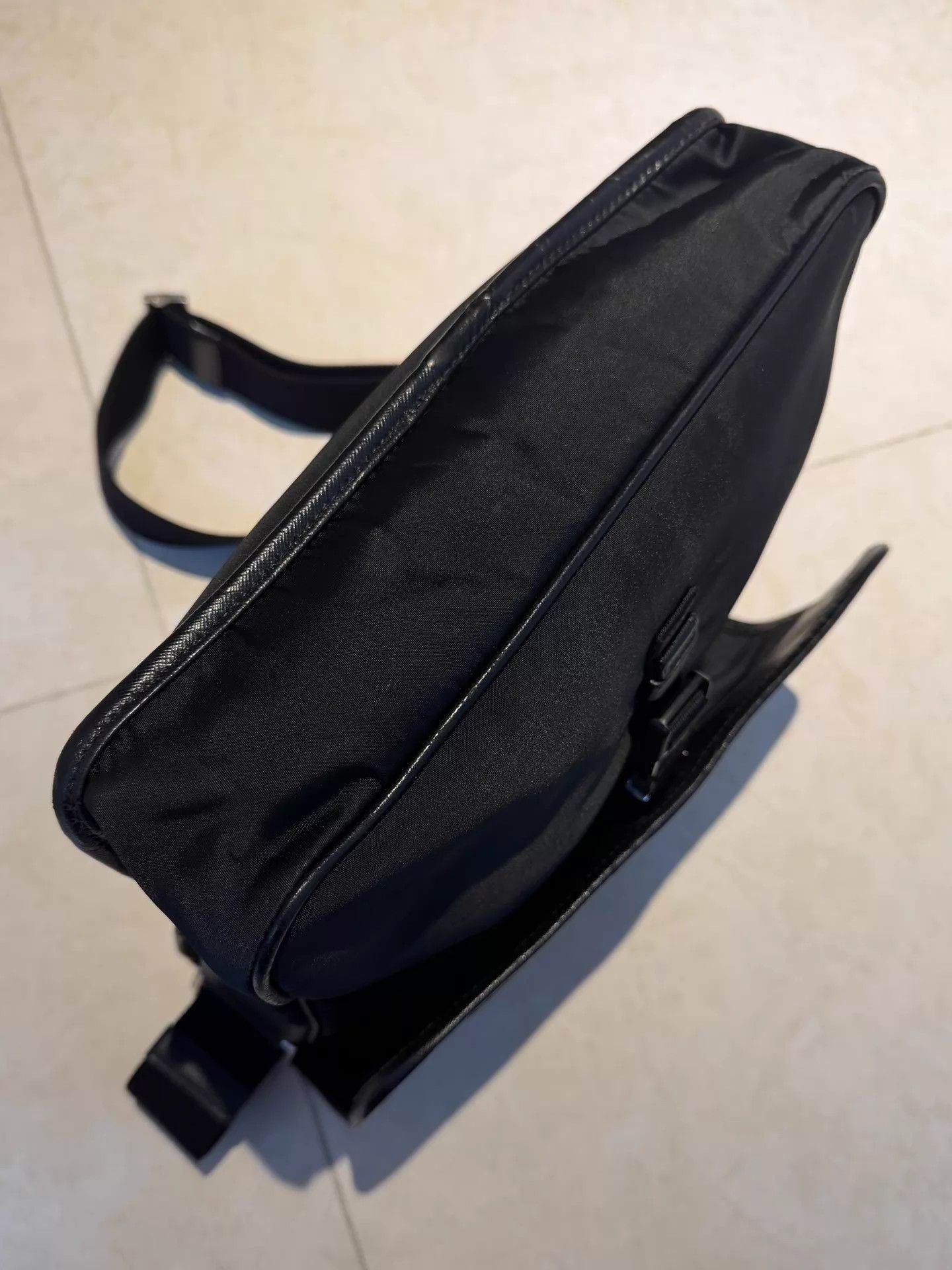 Prada Prada Easy Silver Logo Crossbody Black Nylon Reversible Size ONE SIZE - 4 Thumbnail