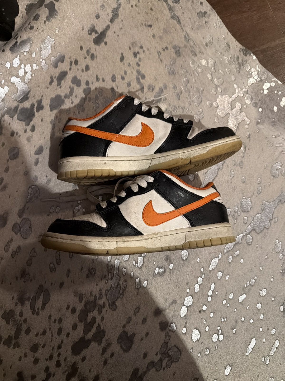 Nike Halloween dunks size 6.5Y Size US 6.5 / EU 39-40 - 1 Thumbnail