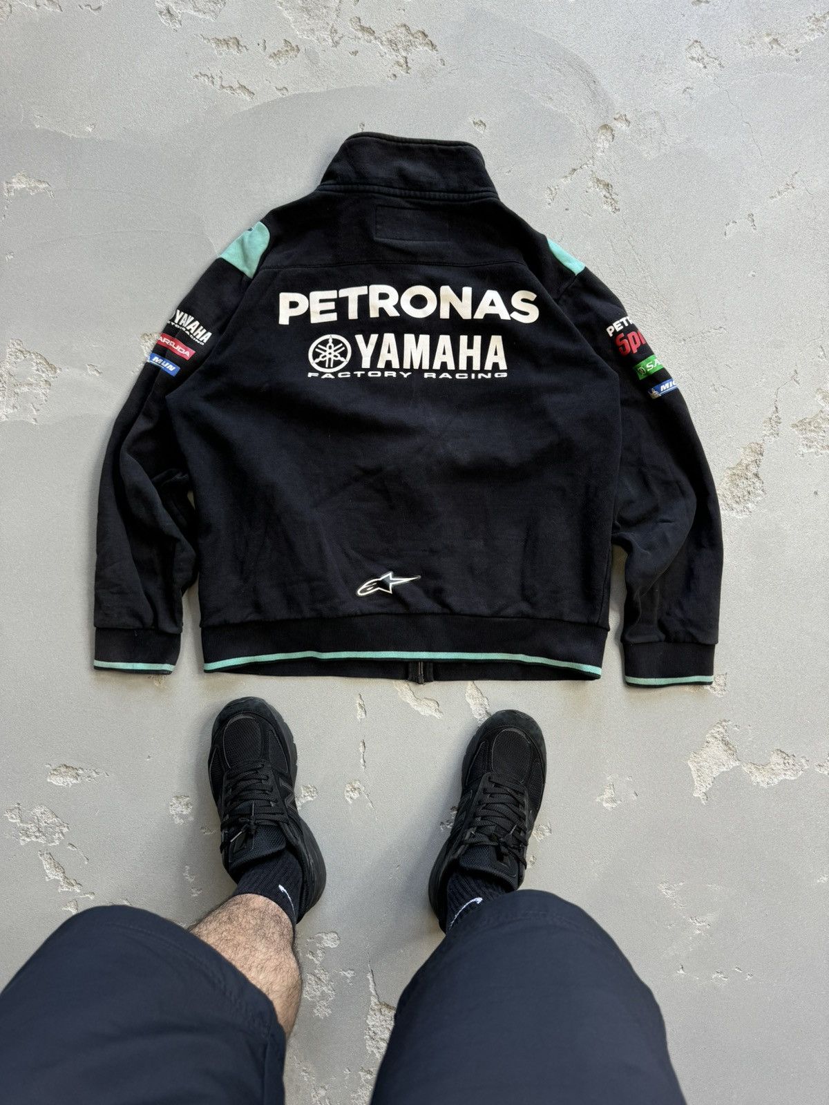 Yamaha Petronas Racing Jacket Size US M / EU 48-50 / 2 - 2 Thumbnail