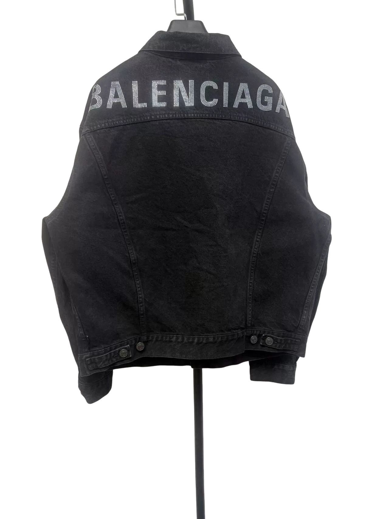 Balenciaga Balenciaga Rhinestone Logo Denim Jacket 36 Size XS / US 0-2 / IT 36-38 - 1 Thumbnail