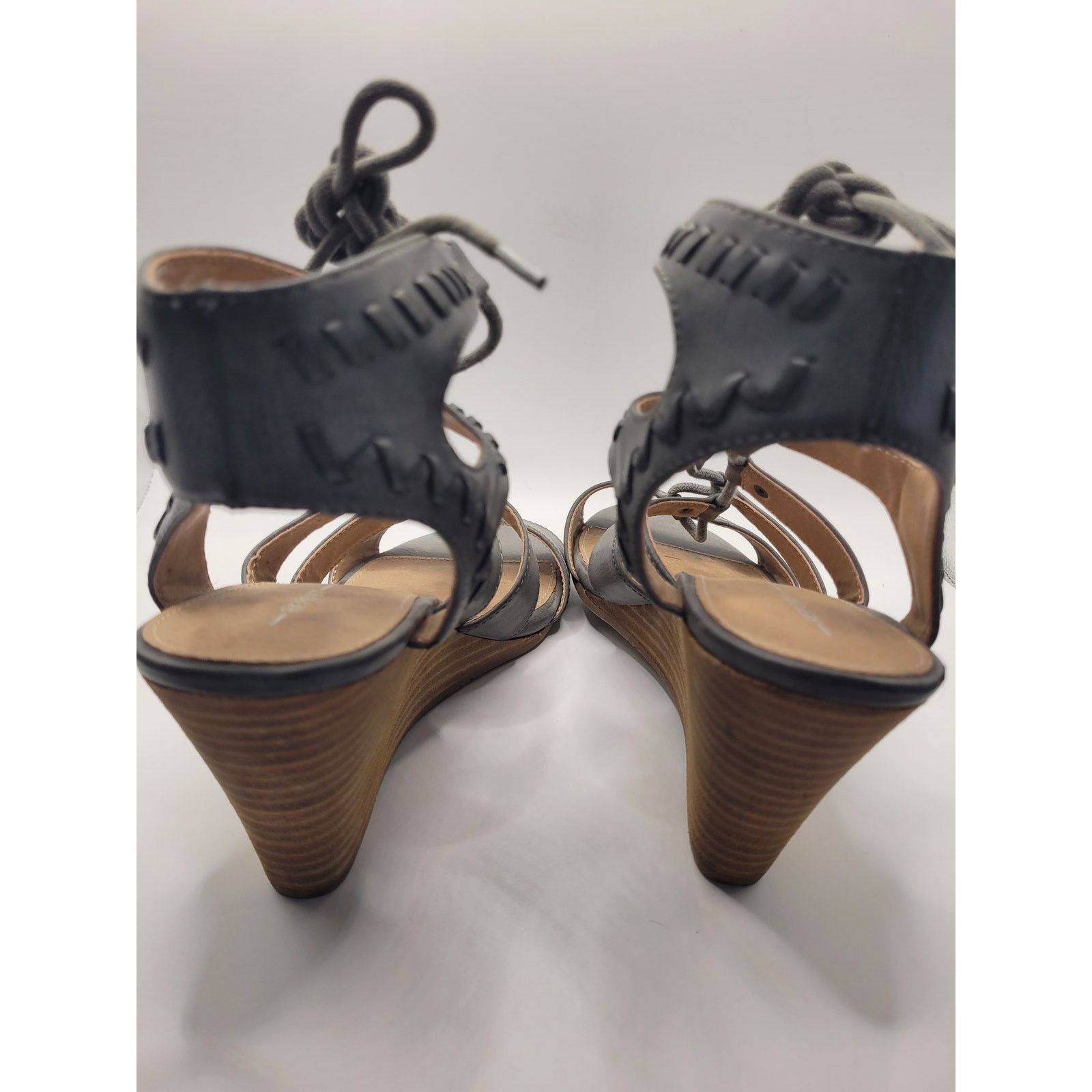 Report Collection Report Women Sandals Scout Gilley Grey 3.5 Heel Sz 10 Size US 10 / IT 40 - 3 Thumbnail