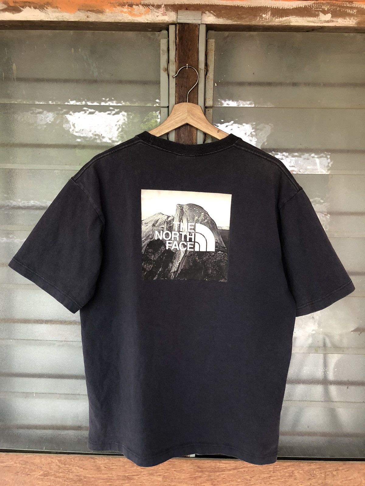 The North Face Vintage 90's The North Face Mountain Faded Tee Size US XL / EU 56 / 4 - 1 Thumbnail