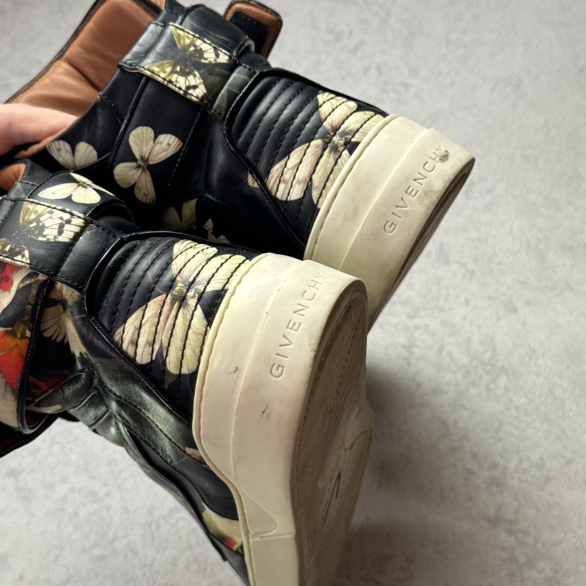 Givenchy Vintage F/W 2014 Givenchy Tyson High-Top Sneakers Butterfly Size US 7.5 / EU 40-41 - 14 Thumbnail