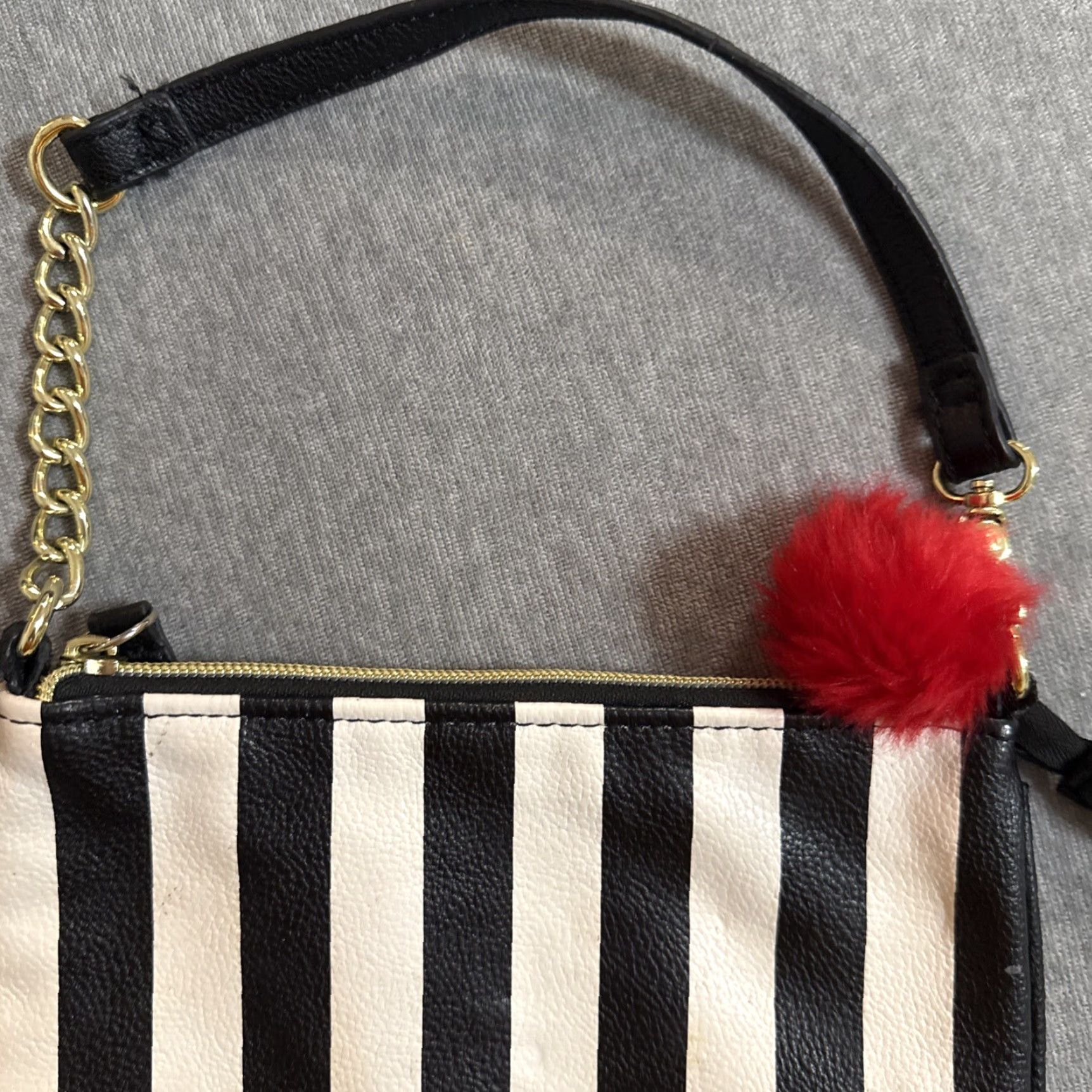 Betsey Johnson Betsey Johnson Striped Shoulder Bag Purse Small Red Furry Wristlet Gold Chain Crossbody Women Bag Size ONE SIZE - 3 Thumbnail