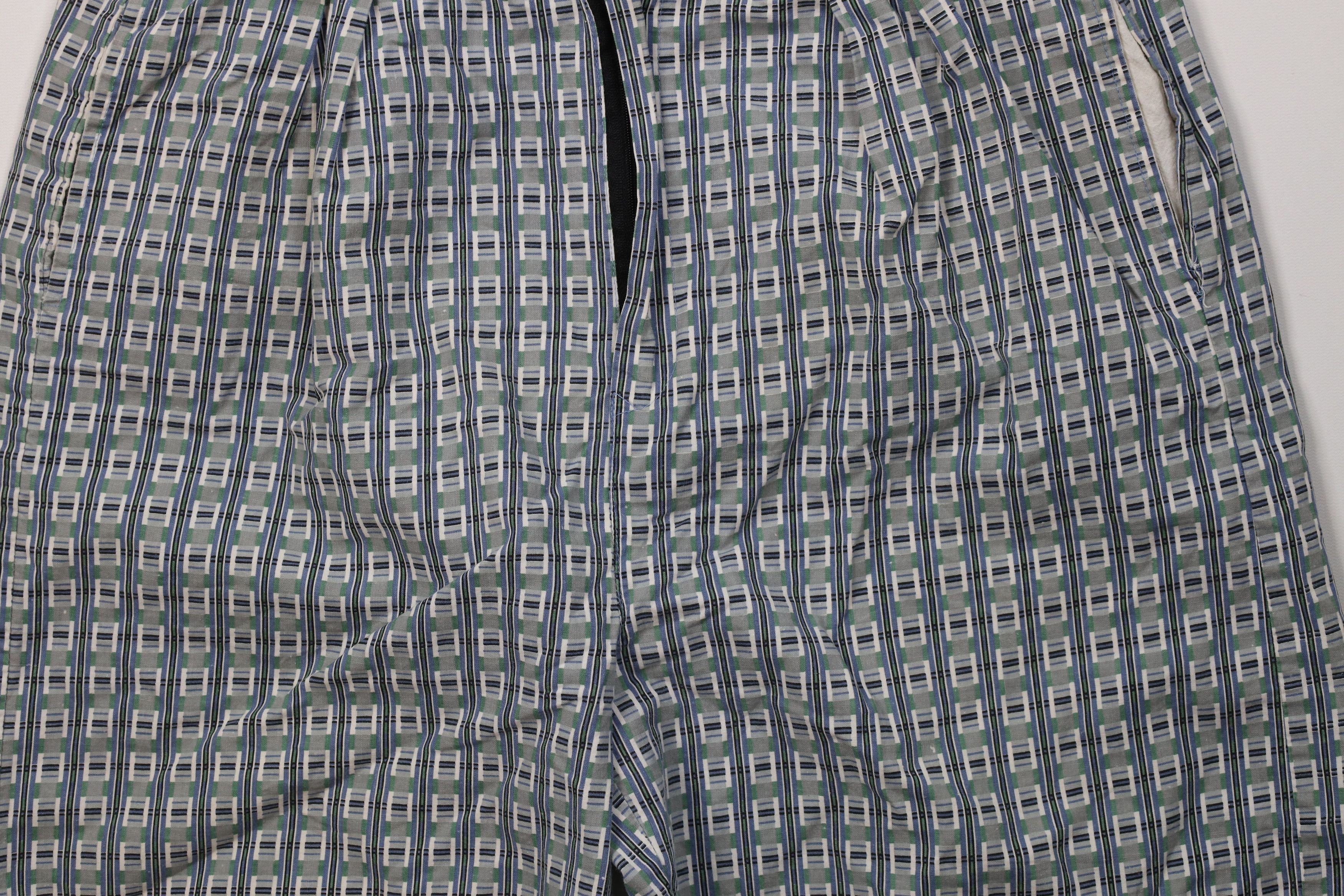Vintage Vintage 90s Streetwear Geometric Lined Shorts Swim Trunks Size US 34 / EU 50 - 3 Thumbnail