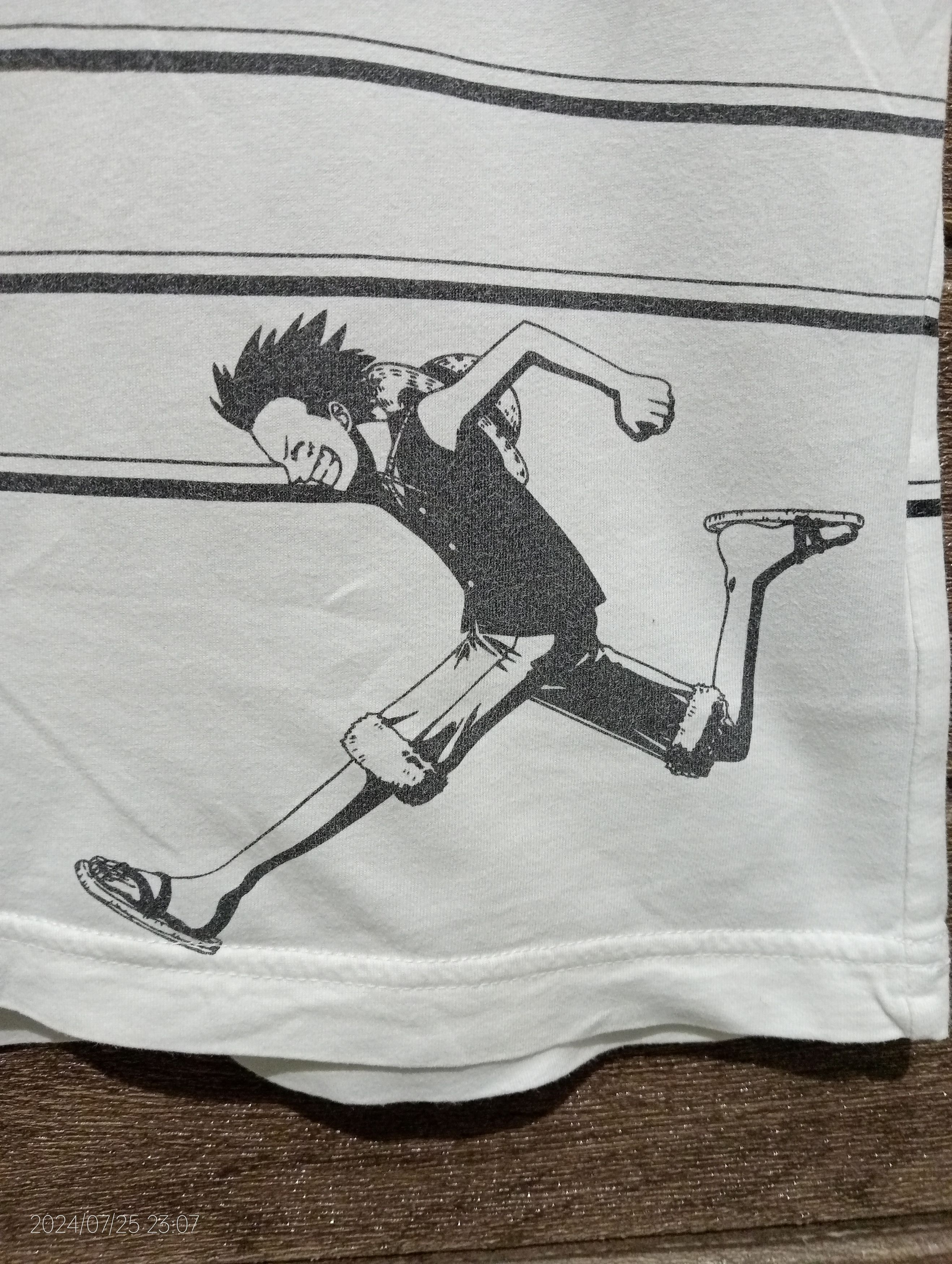 Anime × Japanese Brand × One Piece Vintage Anime One Piece Luffy Tee Size US M / EU 48-50 / 2 - 5 Thumbnail